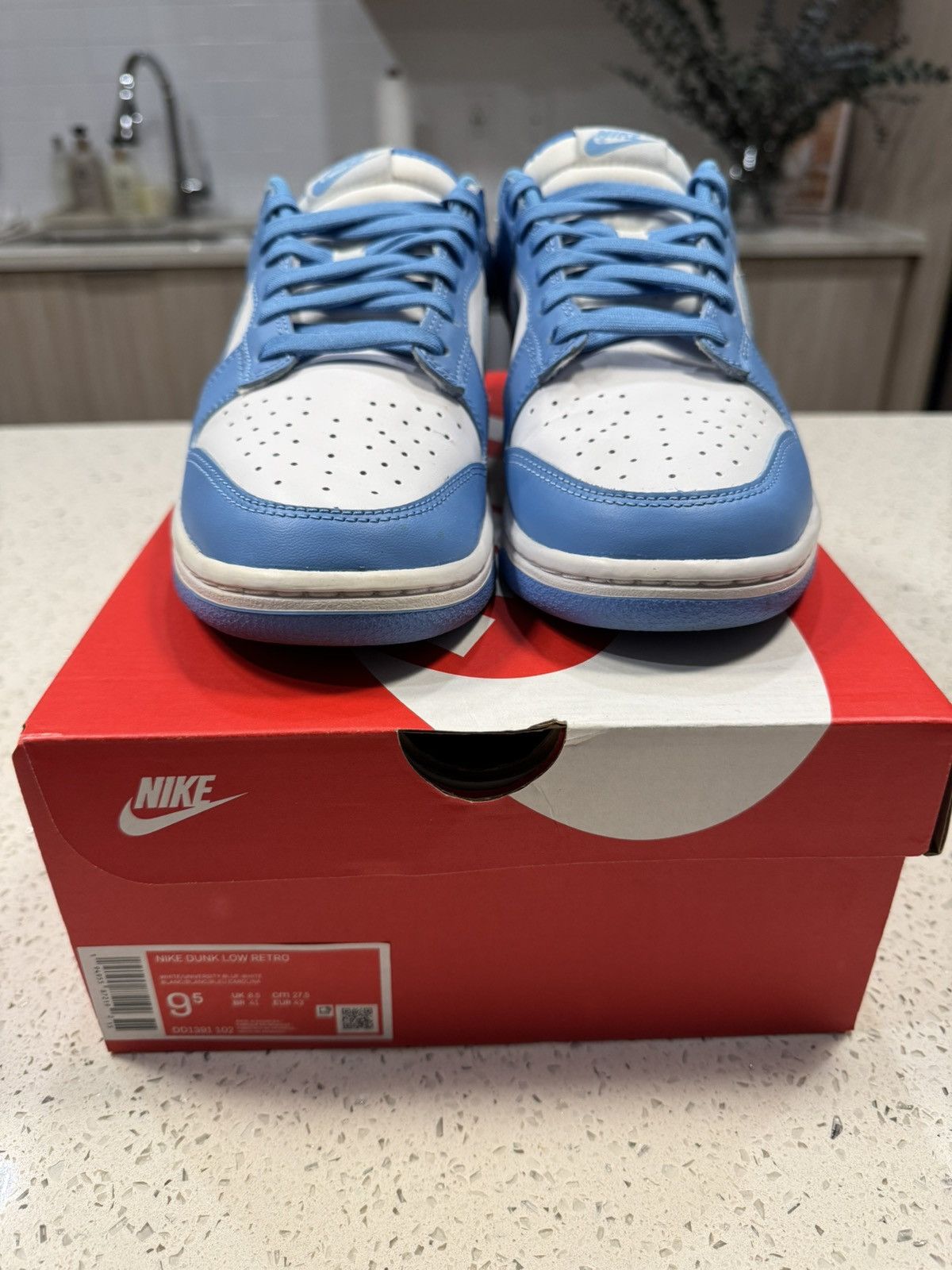 Nike Nike Dunk Low “UNC” Size US 9.5 / EU 42-43 - 2 Thumbnail