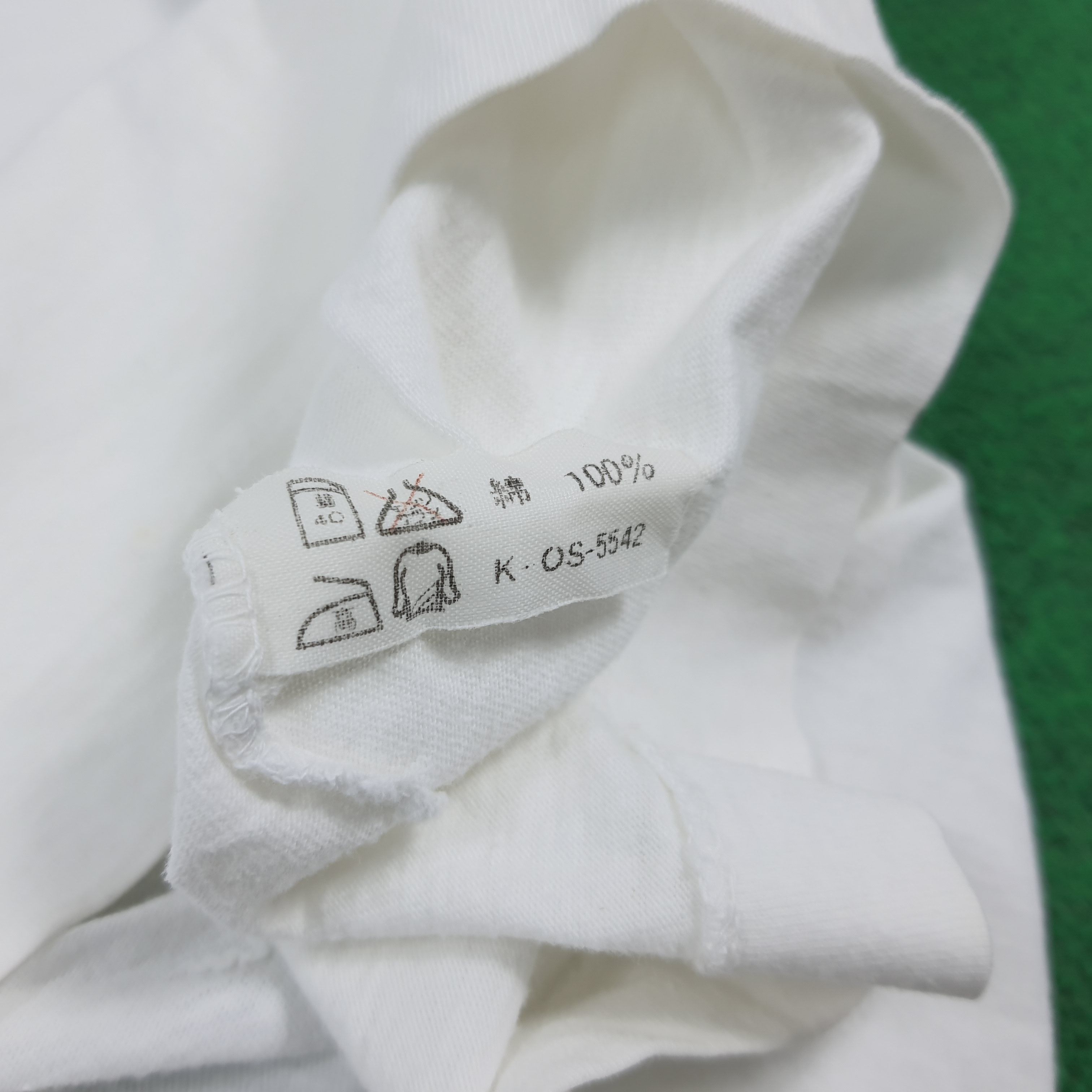 Issey Miyake Vintage 80s Issey Miyake IS Tshirt Archive C299N73 Size US S / EU 44-46 / 1 - 6 Thumbnail