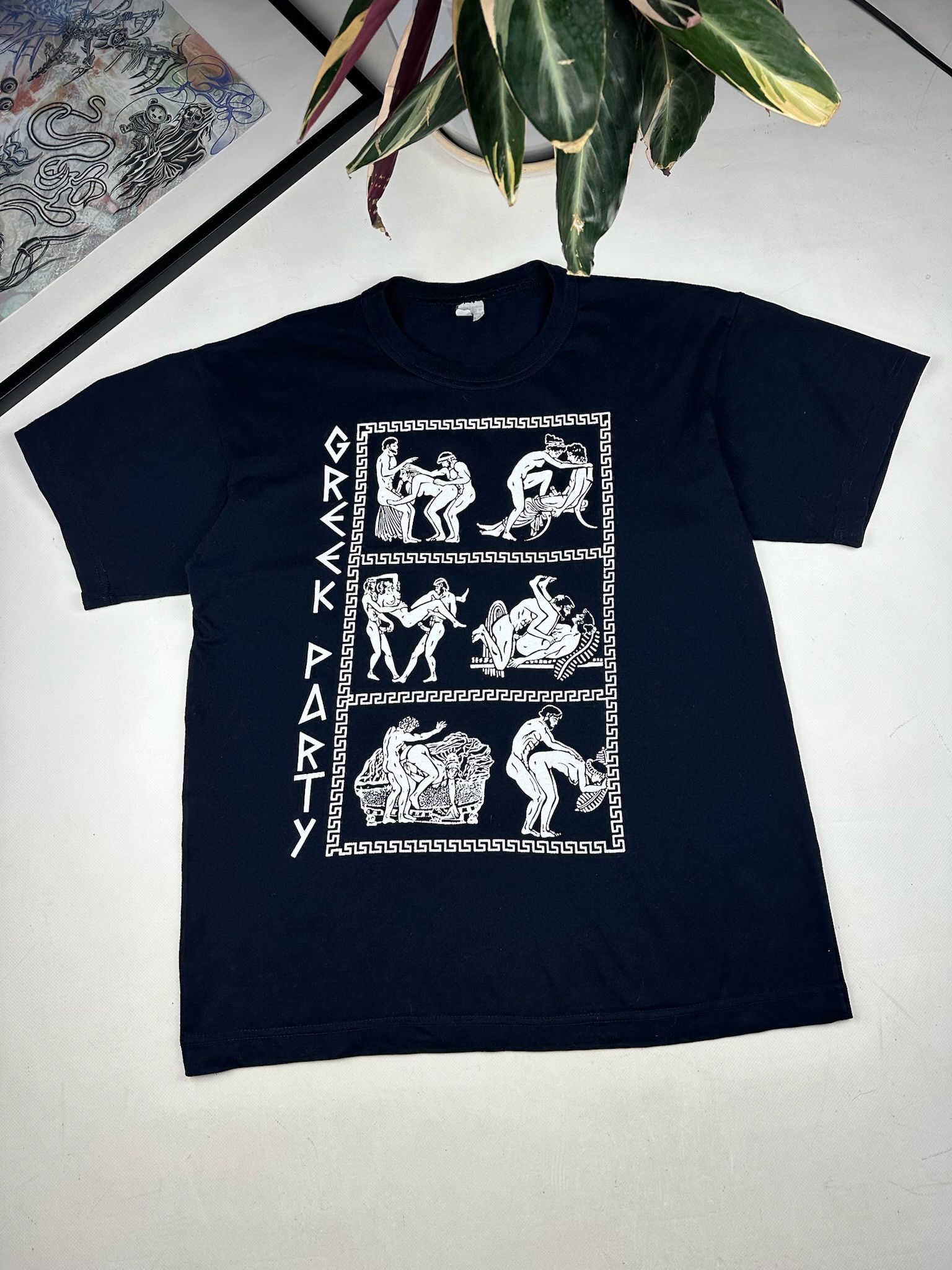 Vintage Vintage 90s Sex Kamasutra Greek Party T Shirt Size US M / EU 48-50 / 2 - 1 Thumbnail