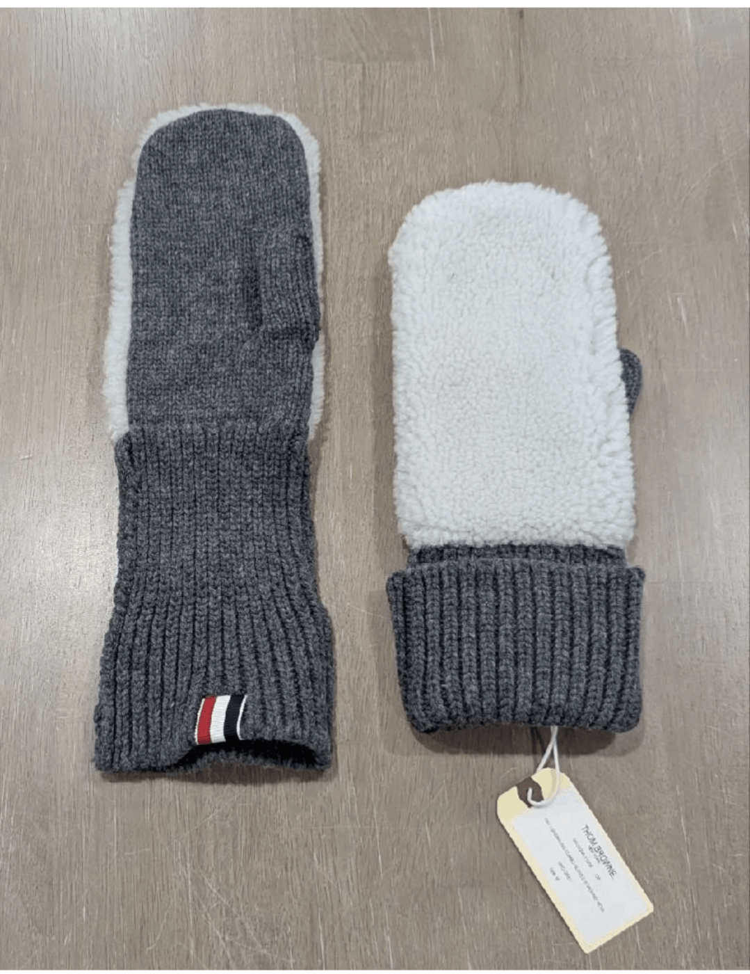 Thom Browne Mens THOM BROWNE Wool/Shearling Mittens Gray Large Size ONE SIZE - 1 Thumbnail
