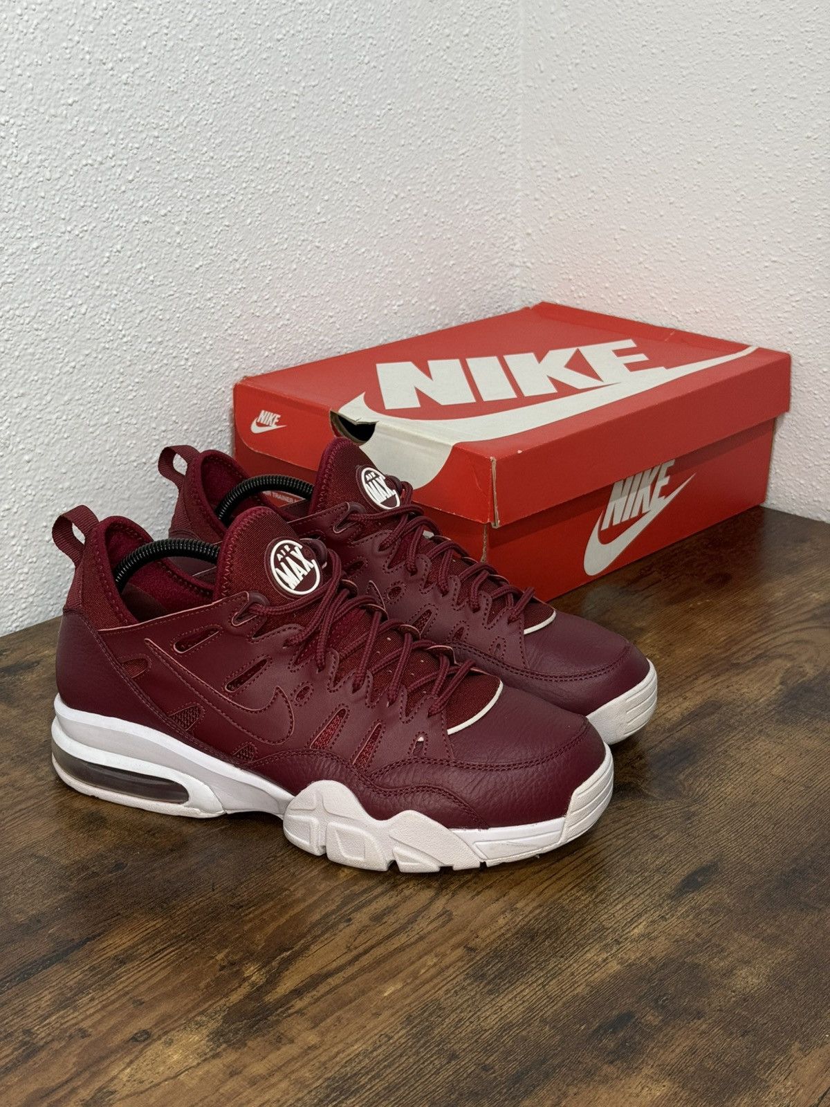Nike Nike Air Trainer Max 94 Leather Red size 9 Size US 9 / EU 42 - 1 Thumbnail