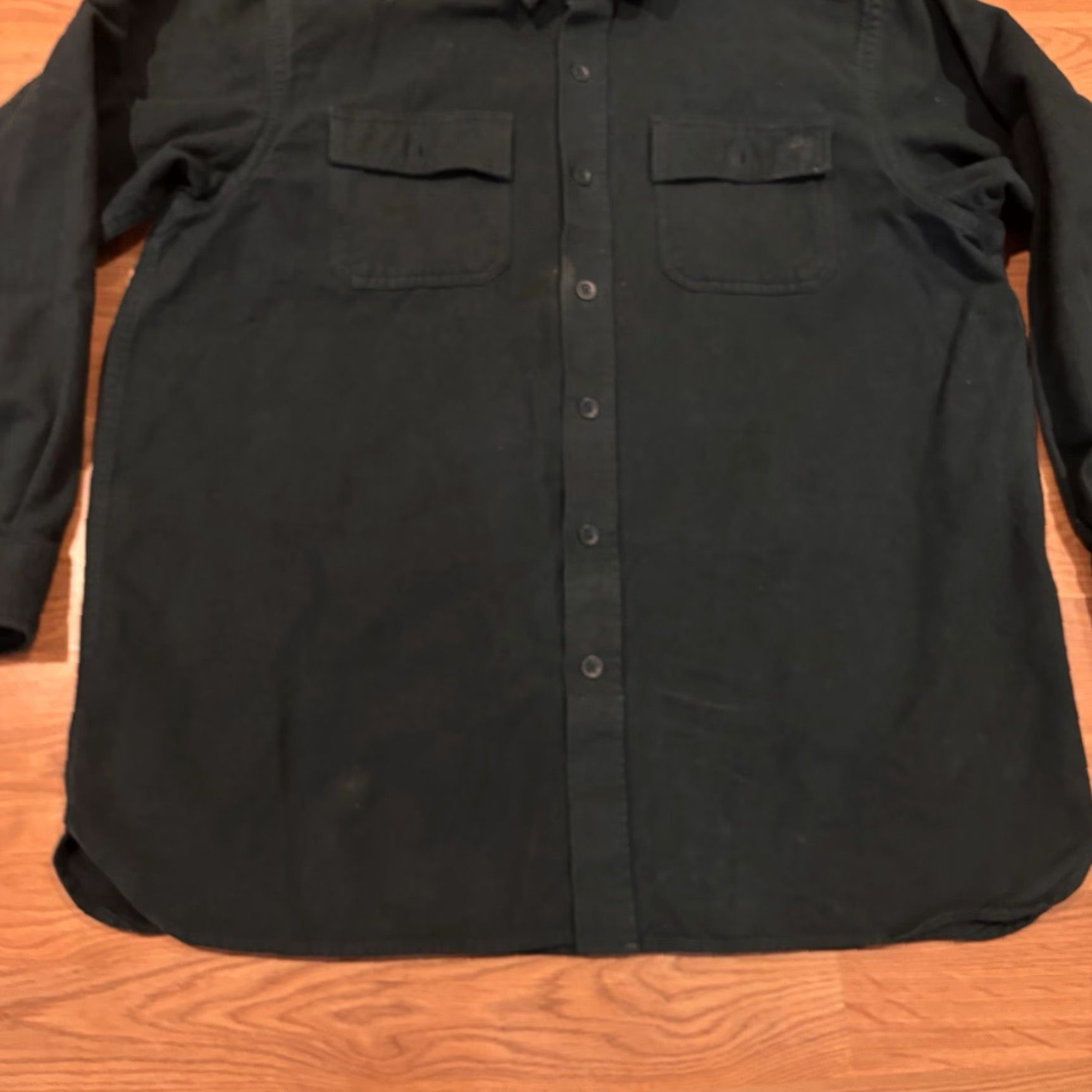 Vintage VINTAGE LL Bean Shirt Chamois Cloth Green Heavy Cotton 187923 Men’s XL Size Long Sleeve Button-Up Collared Casual Working Outdoors Mens Size US XL / EU 56 / 4 - 6 Thumbnail