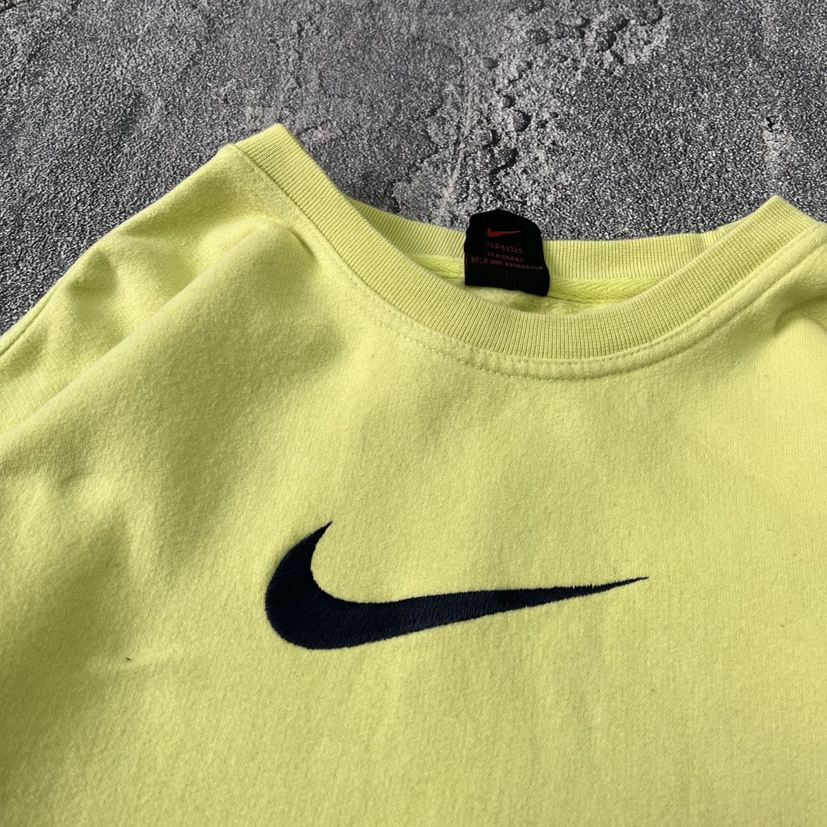 Nike Vintage Nike Sweatshirt Big Logo Y2K Streetwear Size S Size US S / EU 44-46 / 1 - 10 Thumbnail