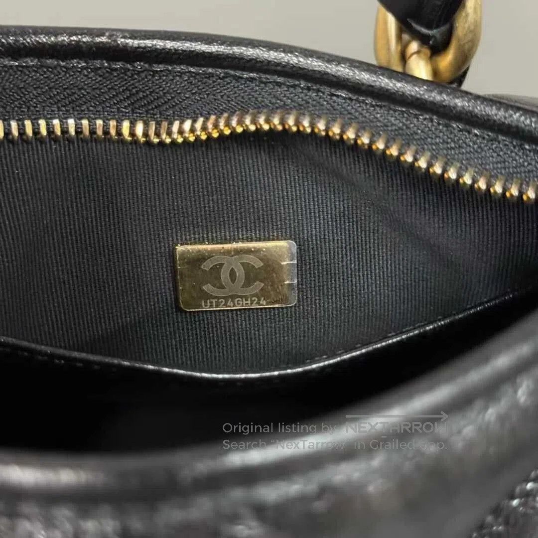 Chanel Chanel Black Hobo Bag with Golden Chain. Size ONE SIZE - 9 Thumbnail