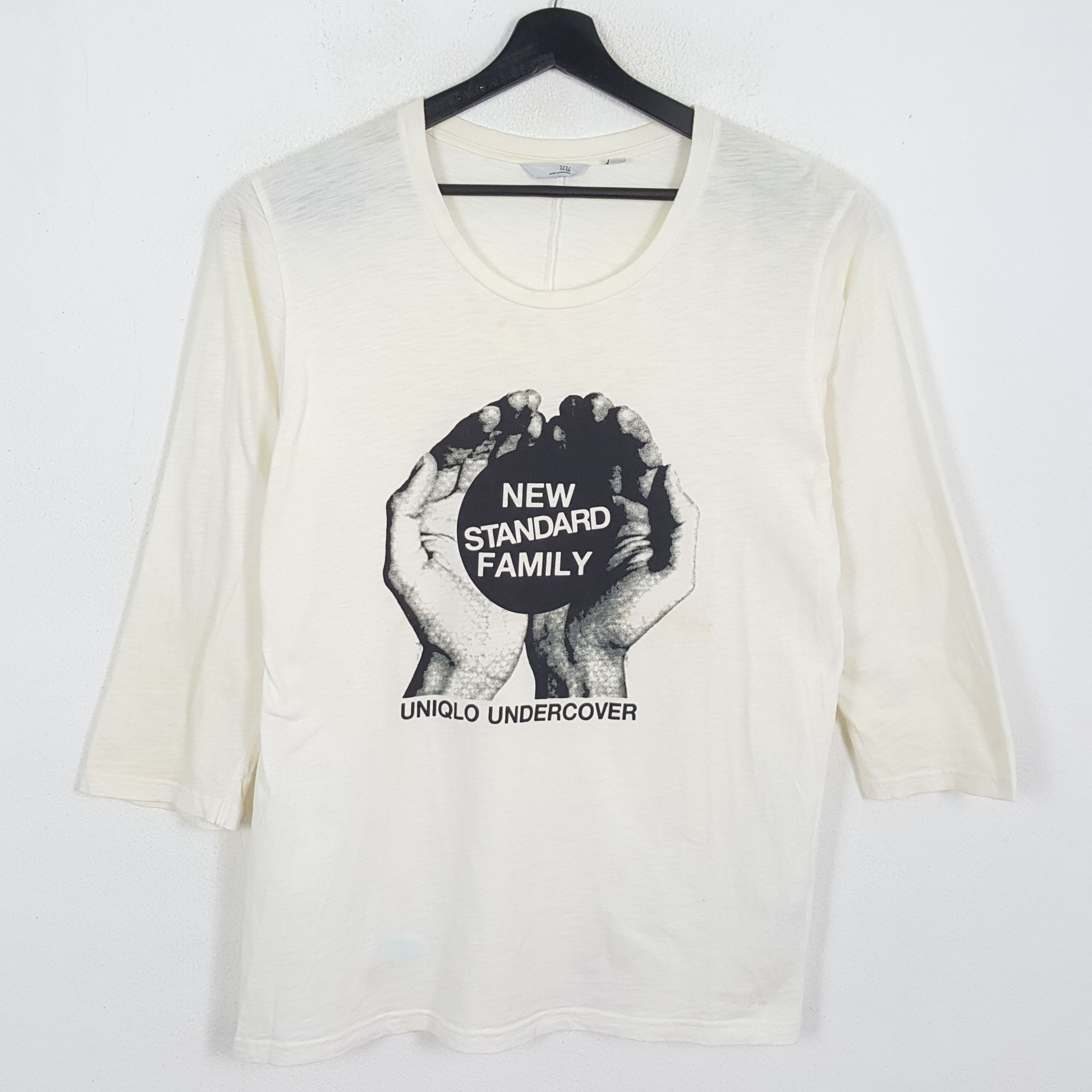 Undercover × Uniqlo UNIQLO UNDERCOVER Japanese Brand Center Design Tshirt Size US L / EU 52-54 / 3 - 1 Thumbnail