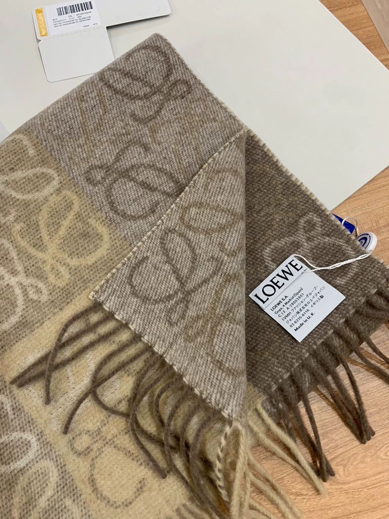 Loewe LOEWE Double-sided cashmere scarf with chessboard pattern Size ONE SIZE - 4 Thumbnail
