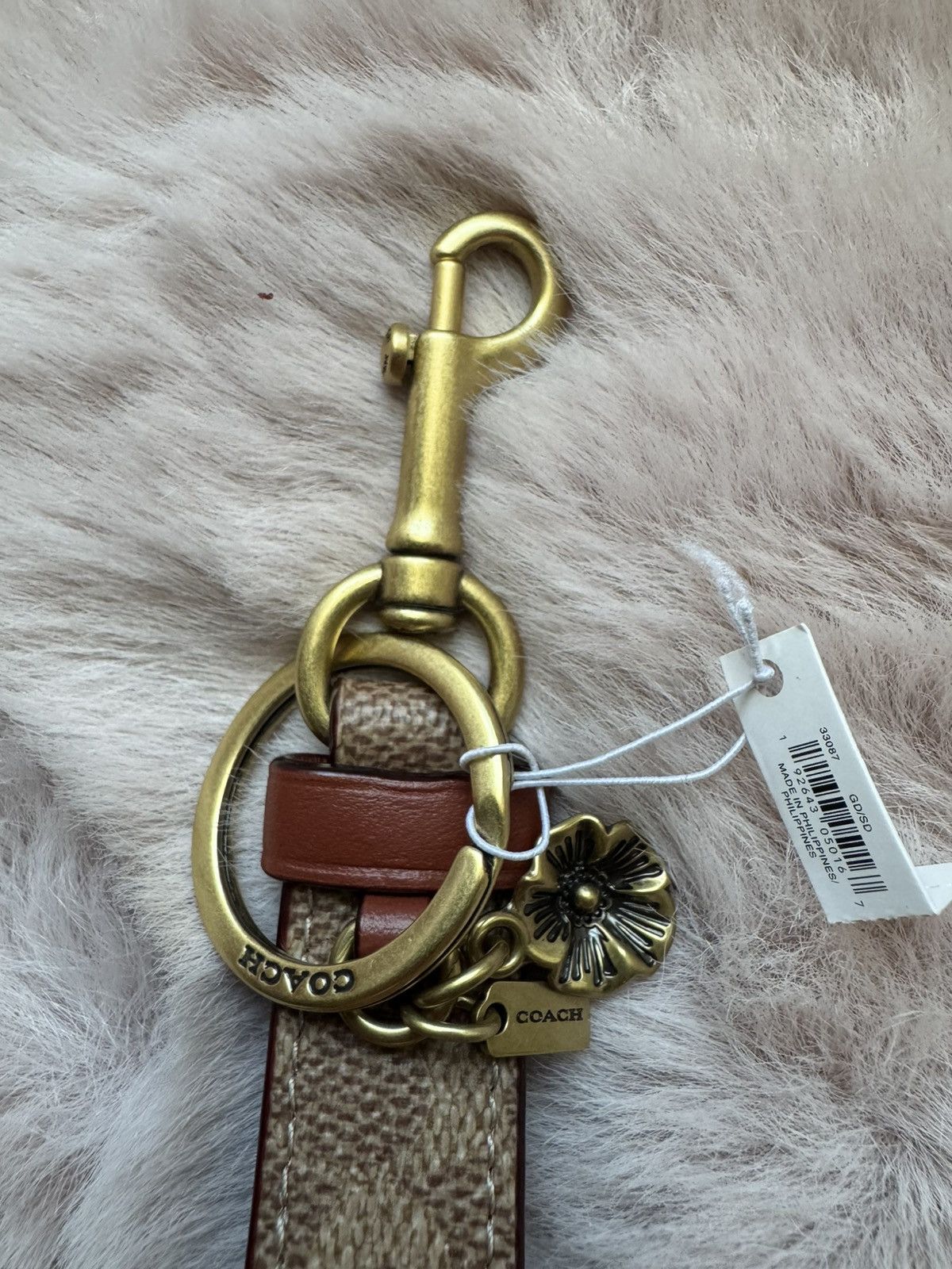 Coach Coach Signature Charm Loop Keychain 33087 Size ONE SIZE - 3 Thumbnail