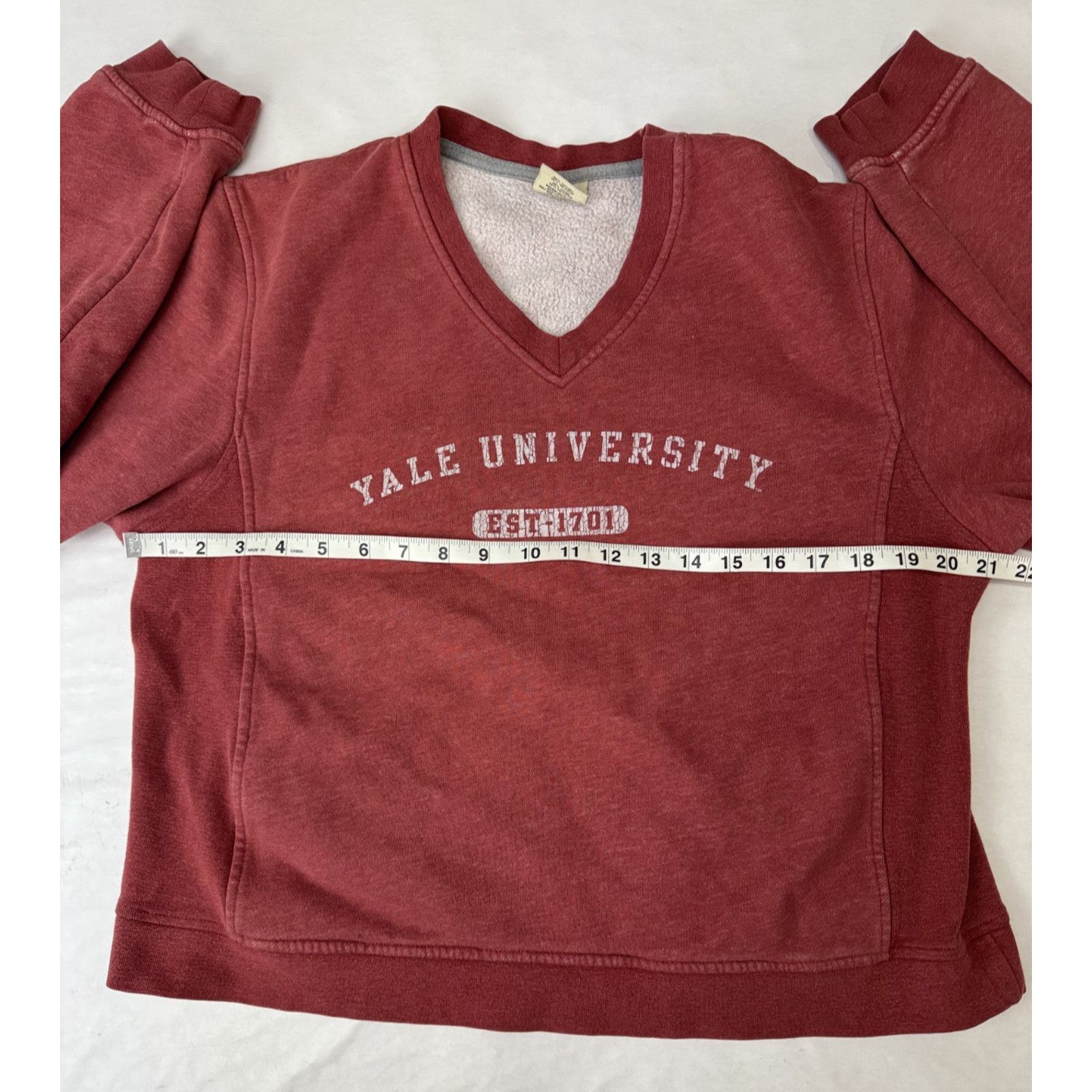 Gear for Sports Vintage Yale University Sweatshirt Women's Large Y2K Red Size US L / EU 52-54 / 3 - 6 Thumbnail