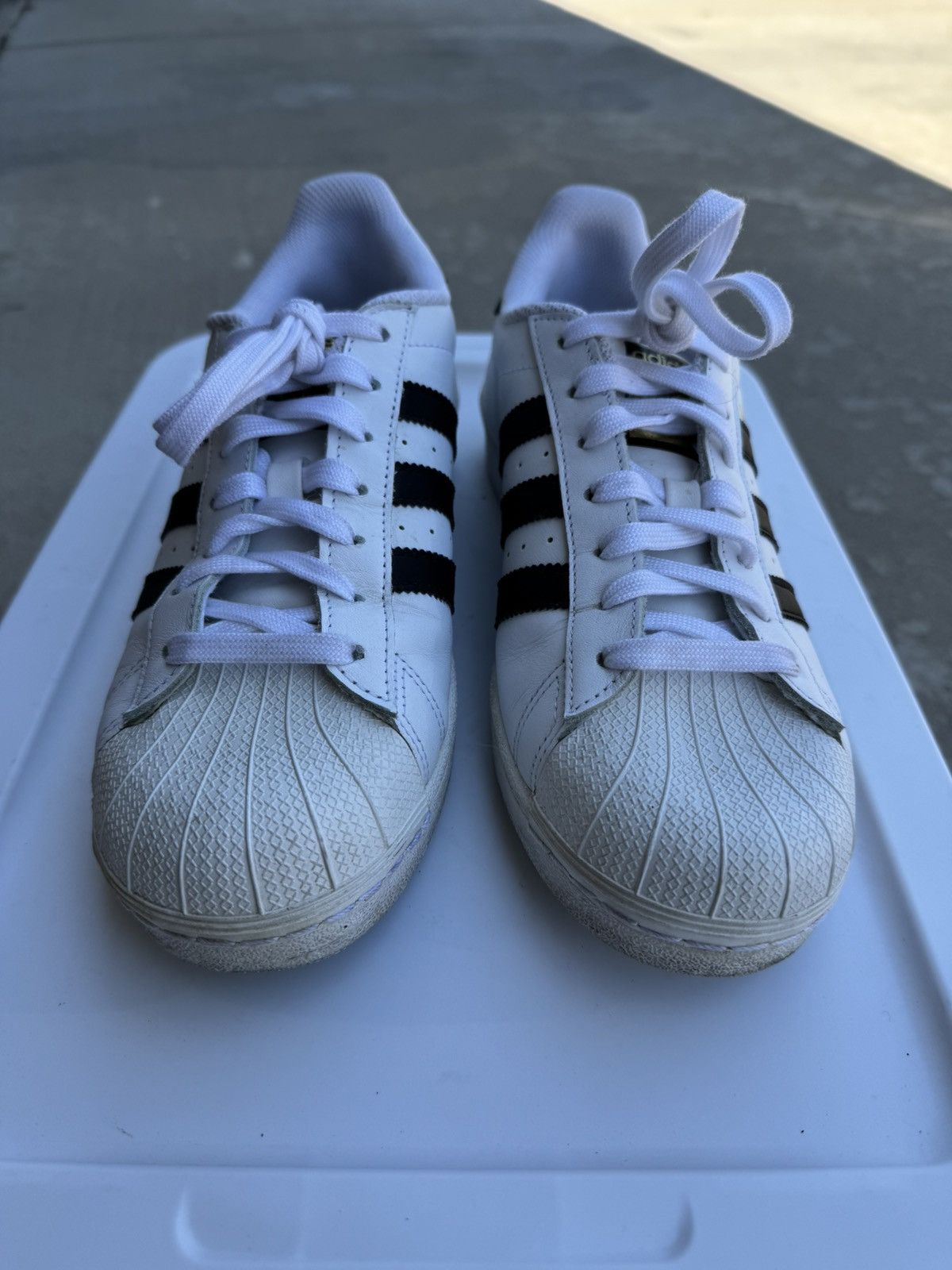 Adidas Adidas Superstars Size US 8 / EU 41 - 1 Thumbnail
