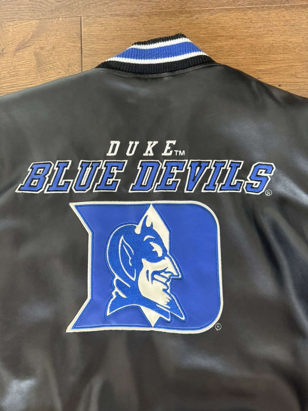 Other Duke Blue Devils Licensed Vintage Leather Jacket Blue/Black Size US XL / EU 56 / 4 - 5 Thumbnail