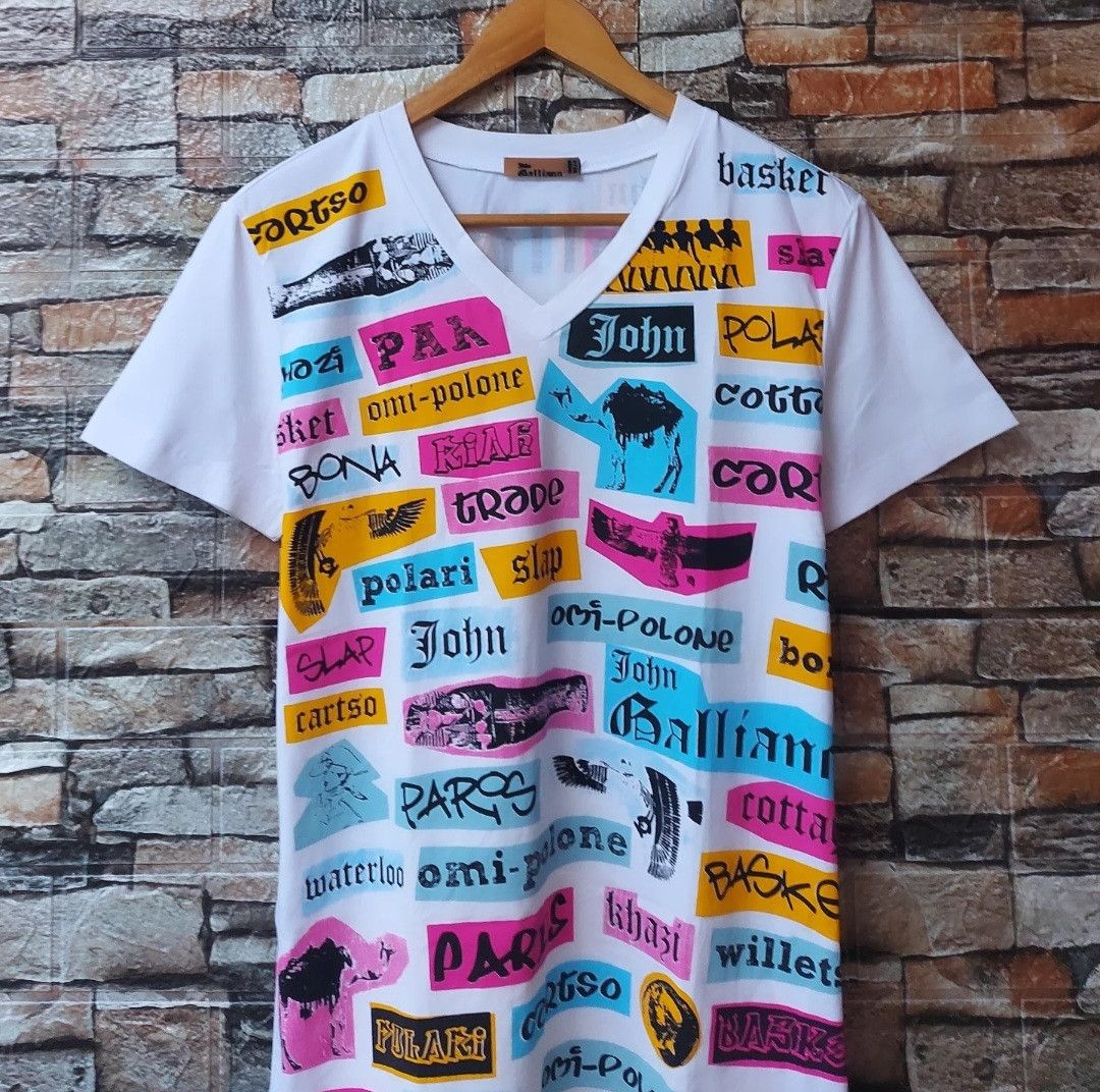 John Galliano John Galliano Allover Print Vneck Tshirt Size M / US 6-8 / IT 42-44 - 3 Thumbnail