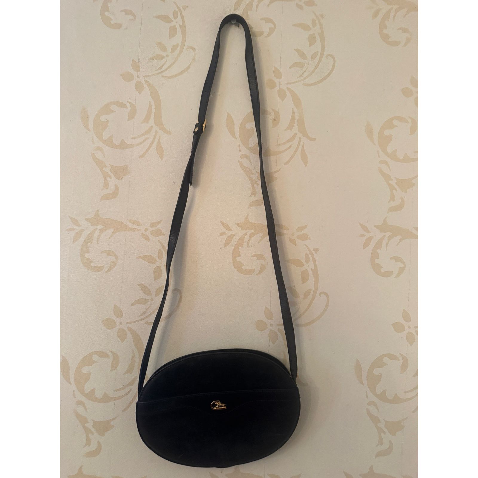 Vintage Italy Cristian Black Oval Leather Handbag Size ONE SIZE - 3 Thumbnail
