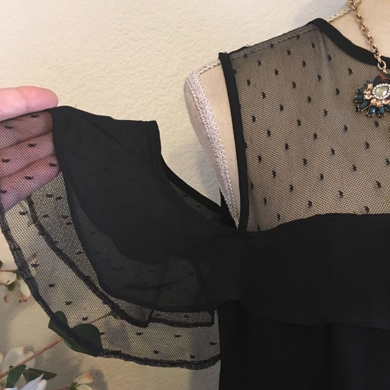 Nanette Lepore Nanette Lepore black cold shoulder shift dress NWT Size M / US 6-8 / IT 42-44 - 9 Thumbnail