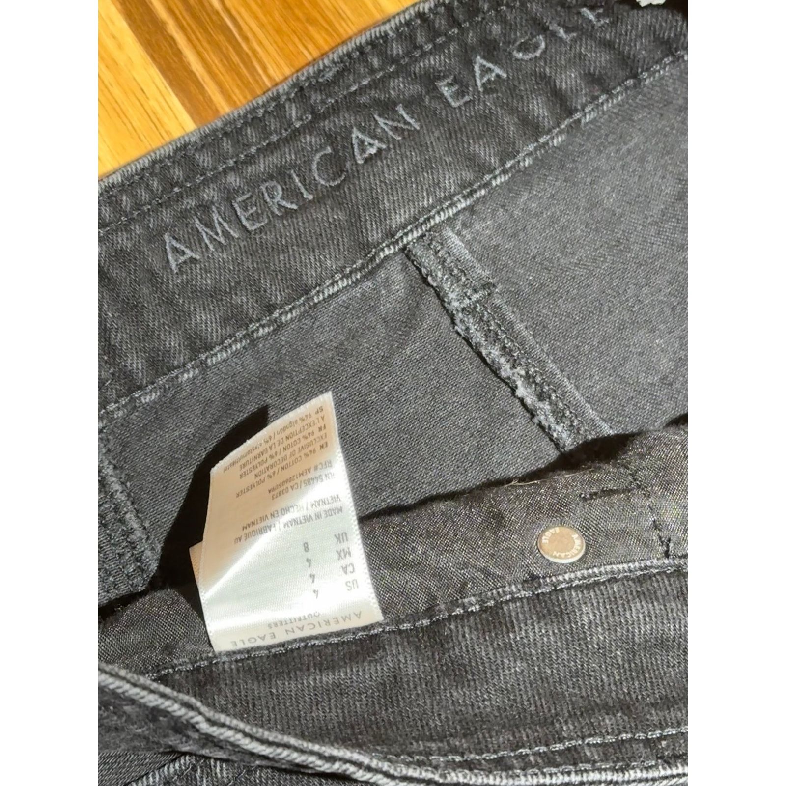 American Eagle Outfitters American Eagle Black Button Down Skirt Size 4 Size 27" / US 4 / IT 40 - 4 Thumbnail