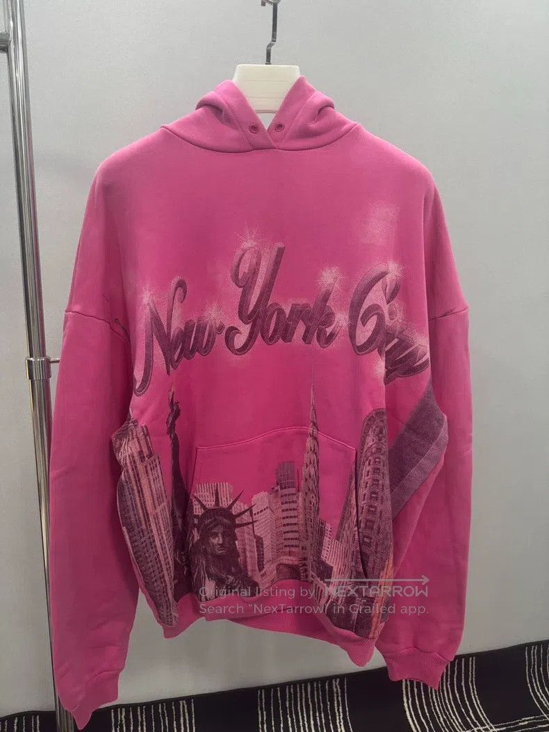 Balenciaga Balenciaga Pink New York Limited Sweater Size US XS / EU 42 / 0 - 1 Thumbnail