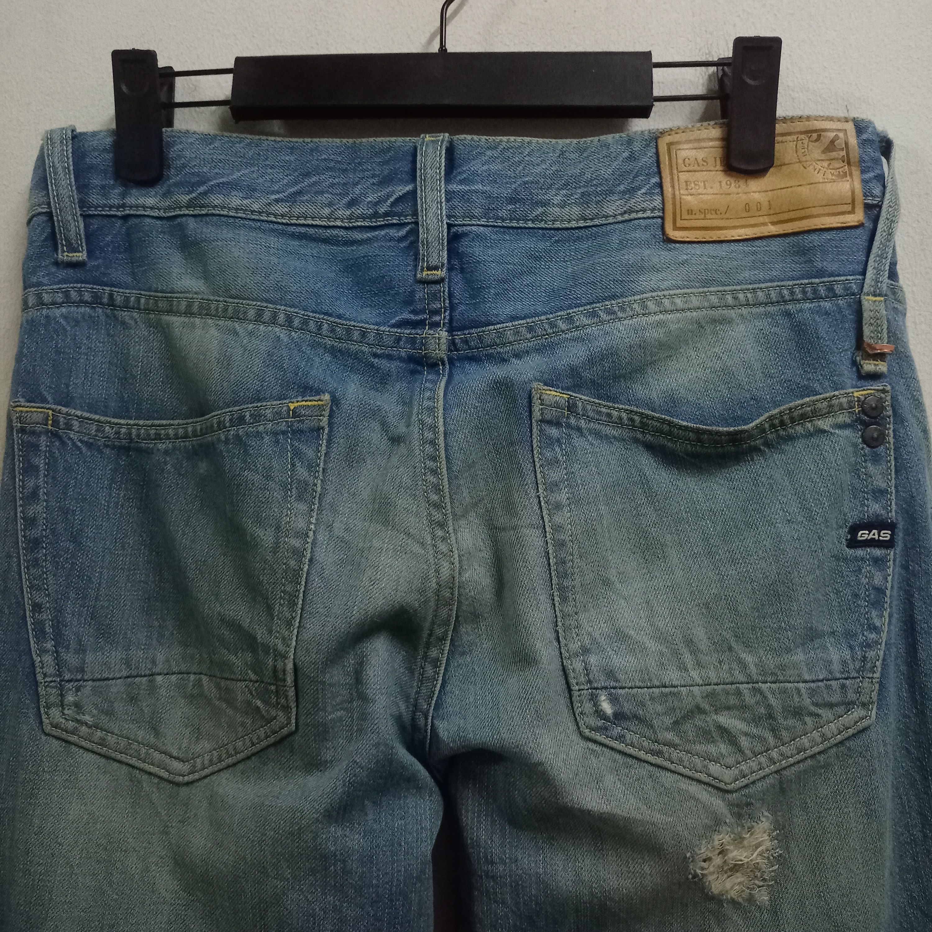 Japanese Brand Vintage Japanese Brand Blue Wash Distressed Style Jeans Size US 31 - 7 Thumbnail