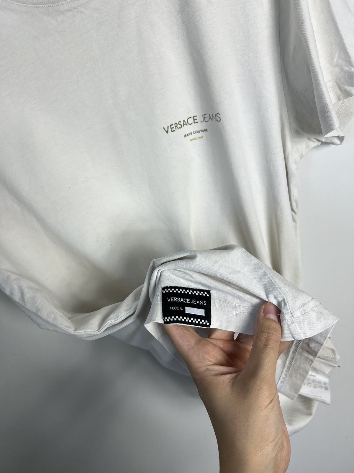 Versace Tshirt Versace Jeans Small Logo Size US L / EU 52-54 / 3 - 4 Thumbnail