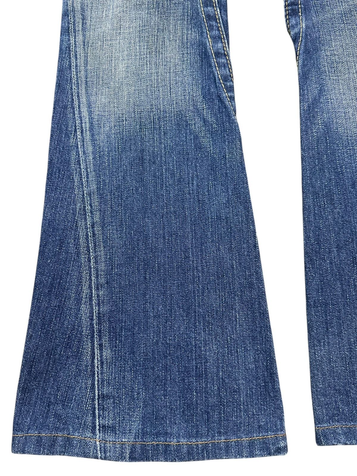 True Religion Vintage Usa True Religion Blue Faded Wash Bootcut Jeans Size 27" / US 4 / IT 40 - 7 Thumbnail
