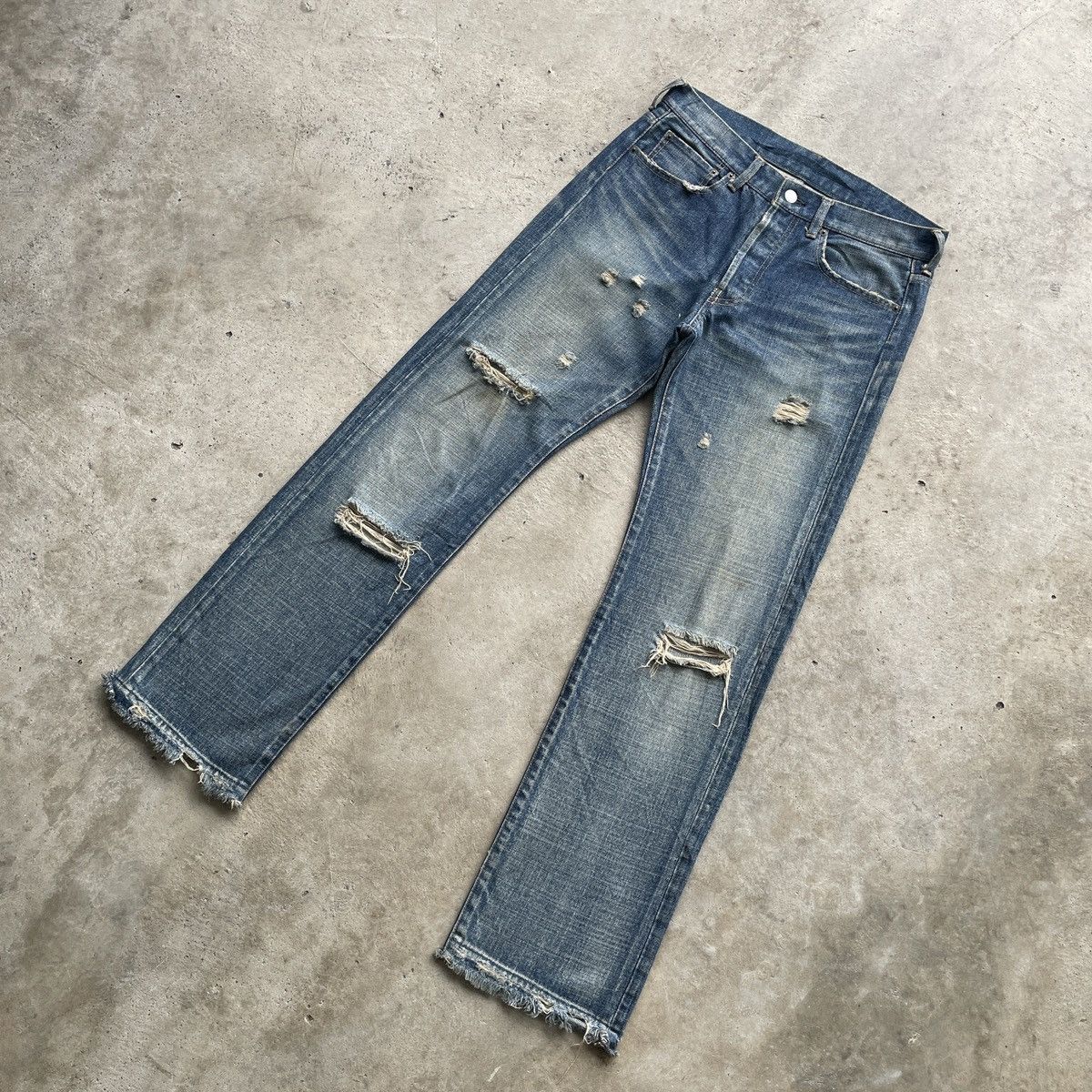 Japanese Brand Vintage Takeo Kikuchi Distressed Japan Jeans Faded Pants W31 Size US 31 - 2 Thumbnail