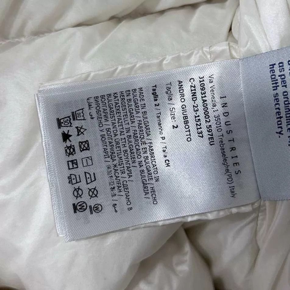 Moncler Moncler women's andro sakura puffer jacket size 2 Size XS / US 0-2 / IT 36-38 - 4 Thumbnail
