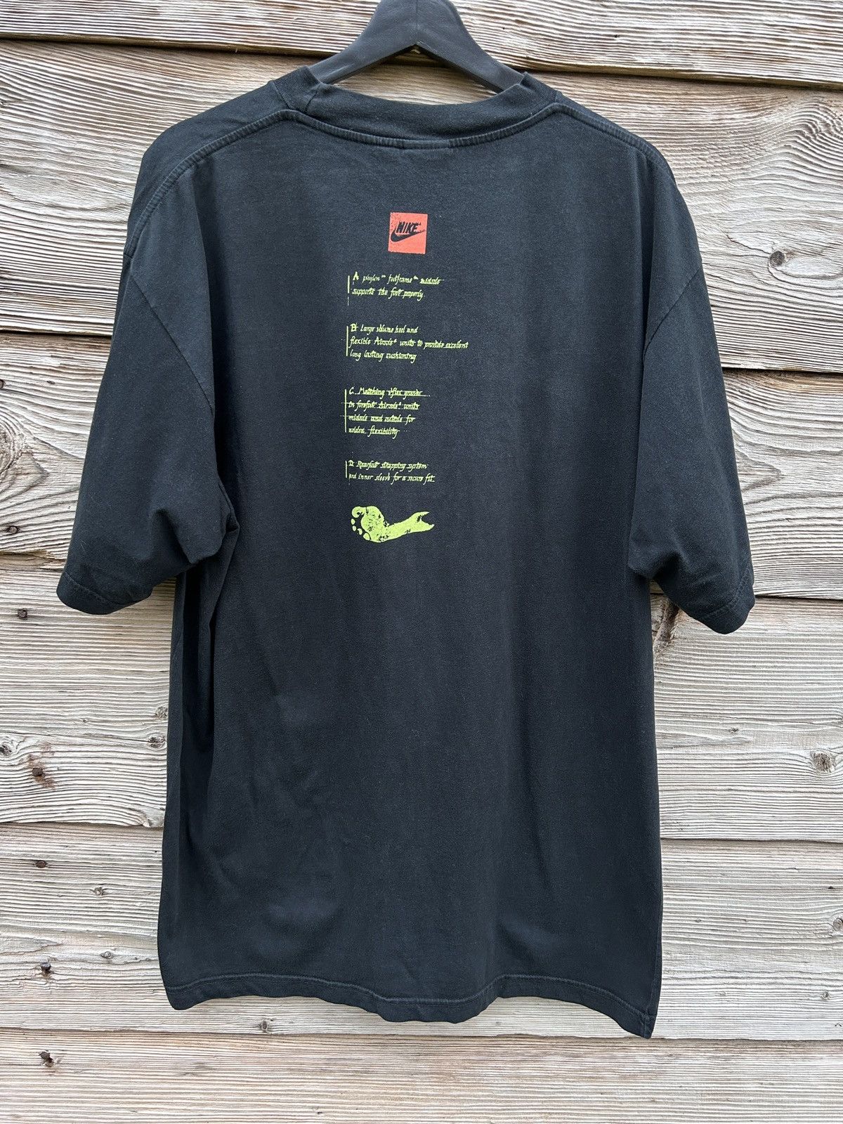 Nike 90s Vintage Nike Footprint Big Logo Archive T-Shirt Size US XL / EU 56 / 4 - 4 Thumbnail