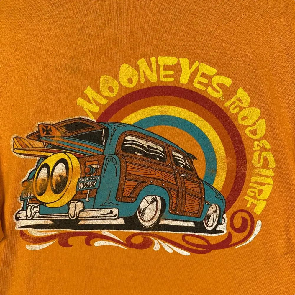 Other MOONEYES ROD & SURF Surf Times 2000 Distressed Tee Shirt Size US XL / EU 56 / 4 - 2 Thumbnail