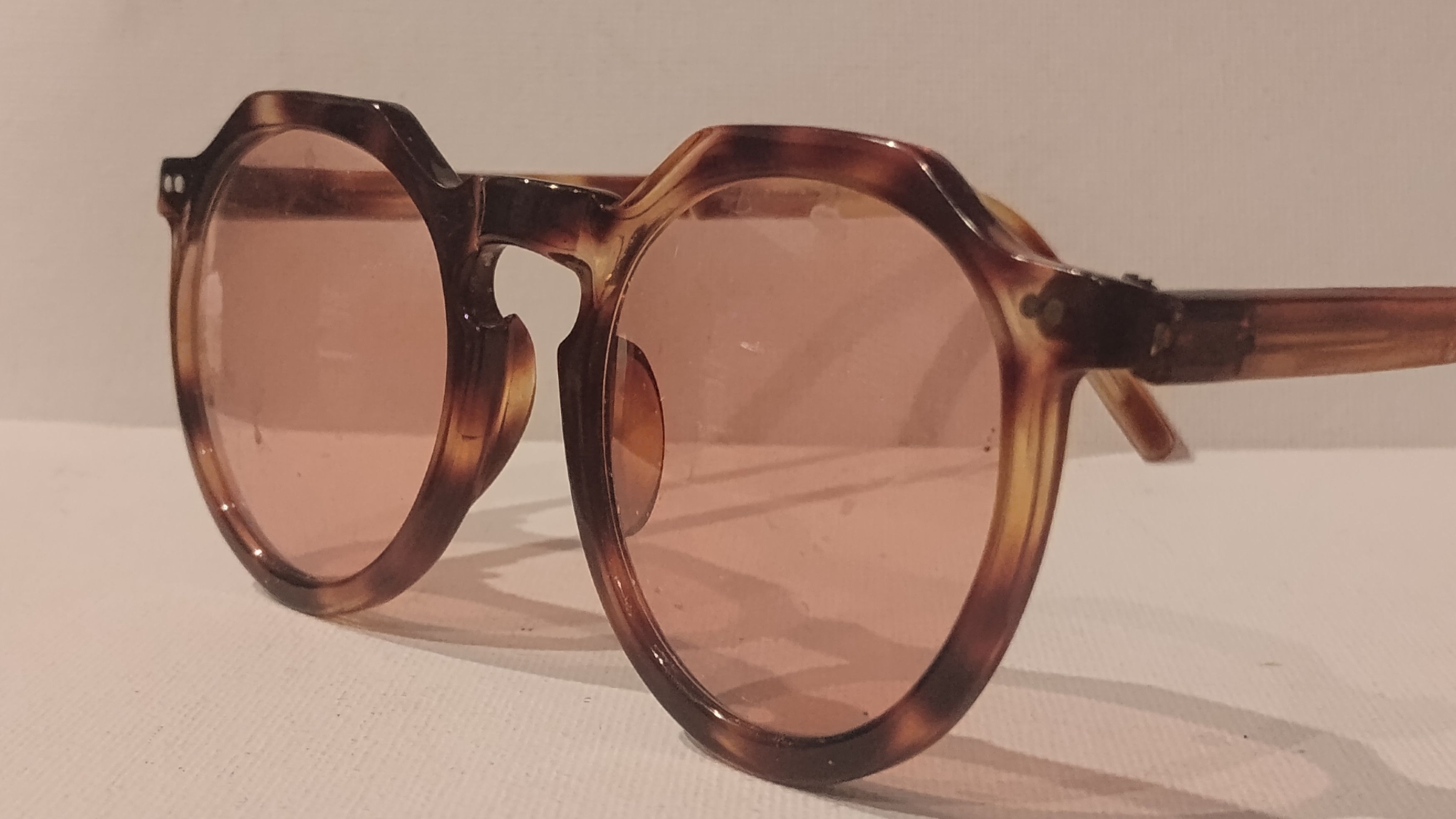 Other Rare Faux Tortoise Eyeglasses Rose Lenses Keyhole bridge NOS Size ONE SIZE - 2 Thumbnail