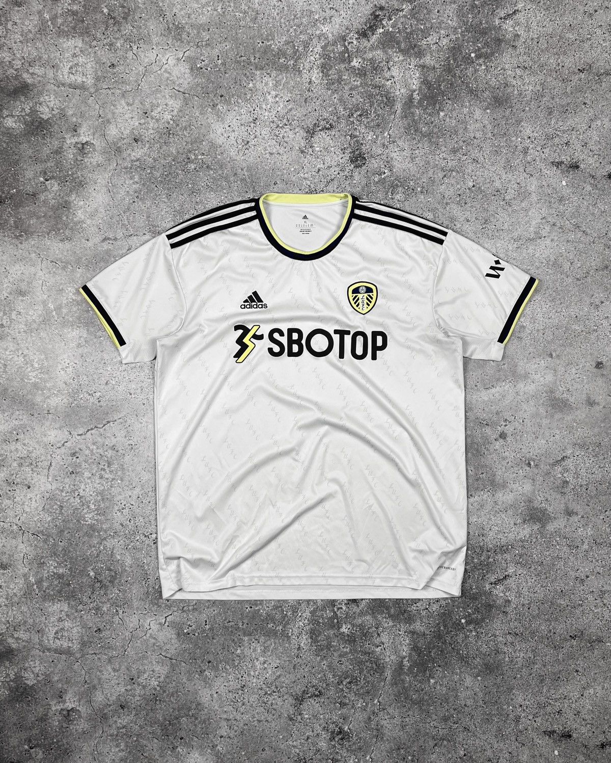 Adidas Adidas LEEDS UNITED 2021 2022 HOME Shirt Soccer Jersey Size US XL / EU 56 / 4 - 1 Thumbnail