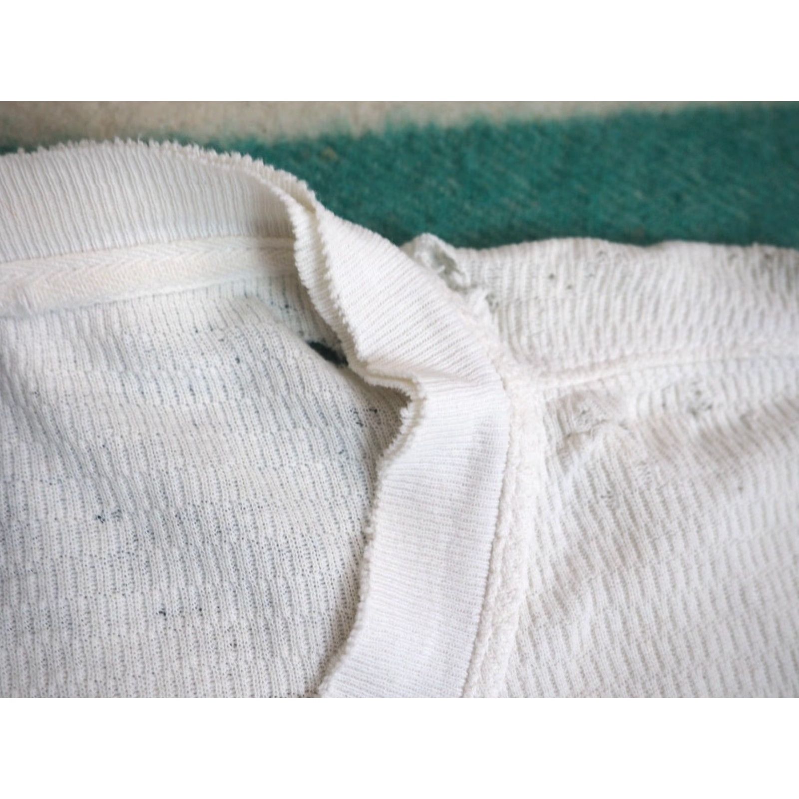 Vans VINTAGE Vans Grunge Distress 90s White Thermal L/S Henley Shirt 2XL Men Size US XXL / EU 58 / 5 - 7 Thumbnail