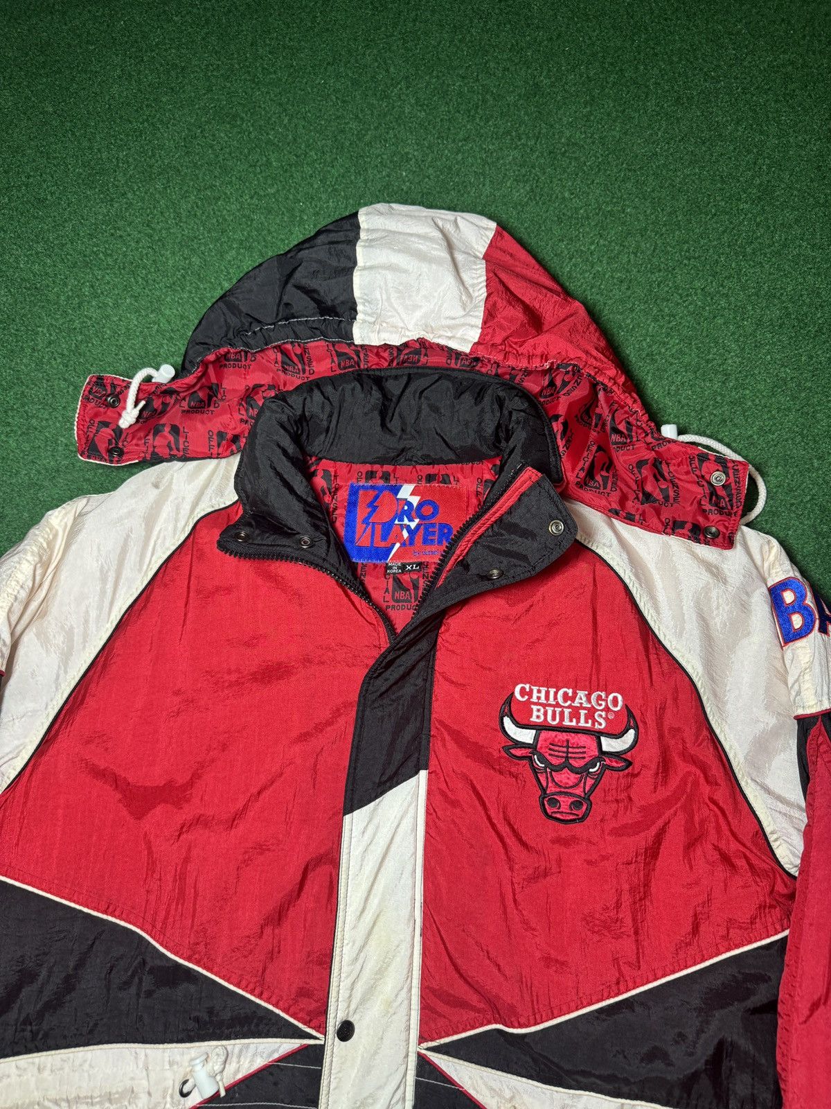 Pro Player 90s Chicago Bulls INSANE Pro Player Puffer Long XL Jacket Size US XL / EU 56 / 4 - 3 Thumbnail