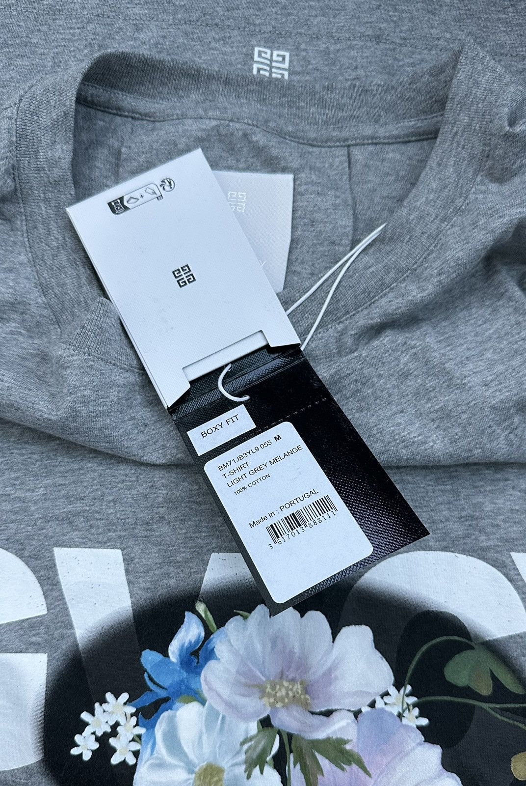 Givenchy GIVENCHY BOXY SHORT SLEEVE TEE LIGHT GREY MÉLANGE Size US M / EU 48-50 / 2 - 3 Thumbnail