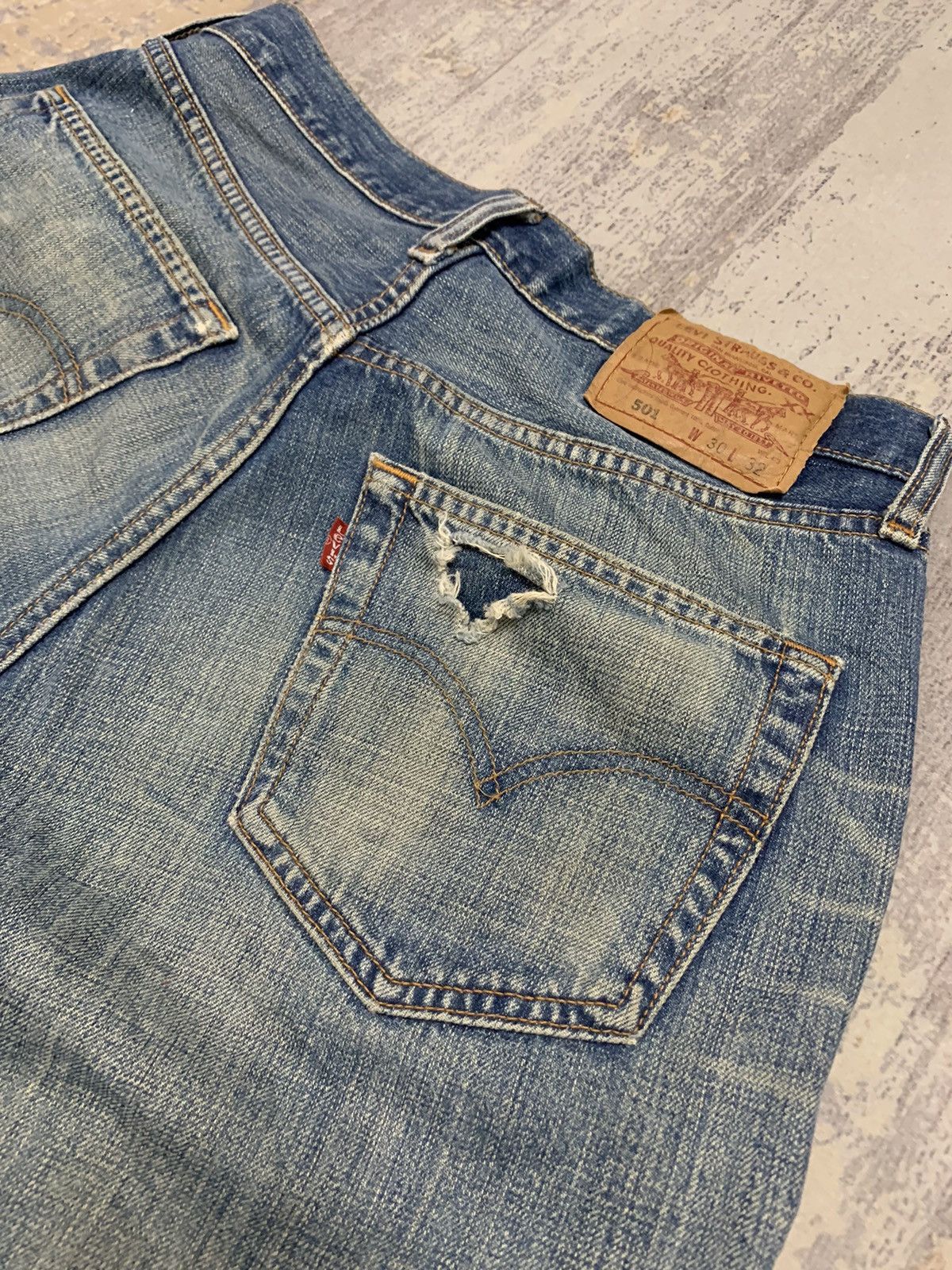 Levi's Vintage Levi's 501 Original Fit Jeans Medium Wash W30x30 Size US 30 / EU 46 - 14 Thumbnail