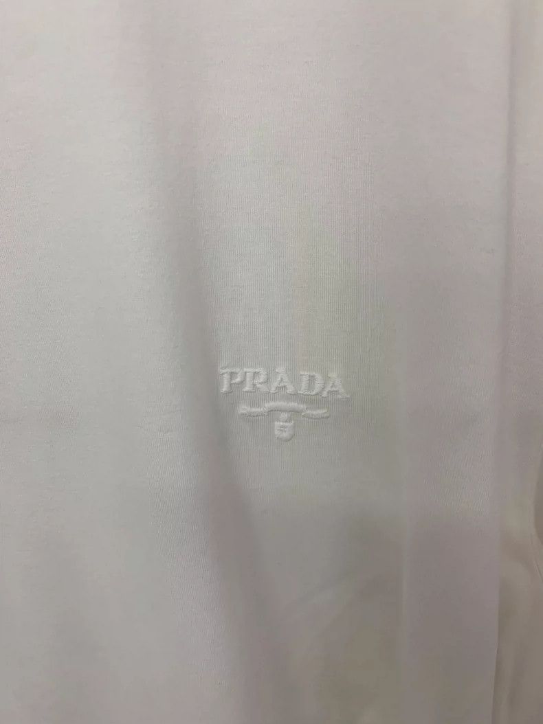 Prada Prada White long sleeves Size XXL / US 16-18 / IT 52-54 - 2 Thumbnail