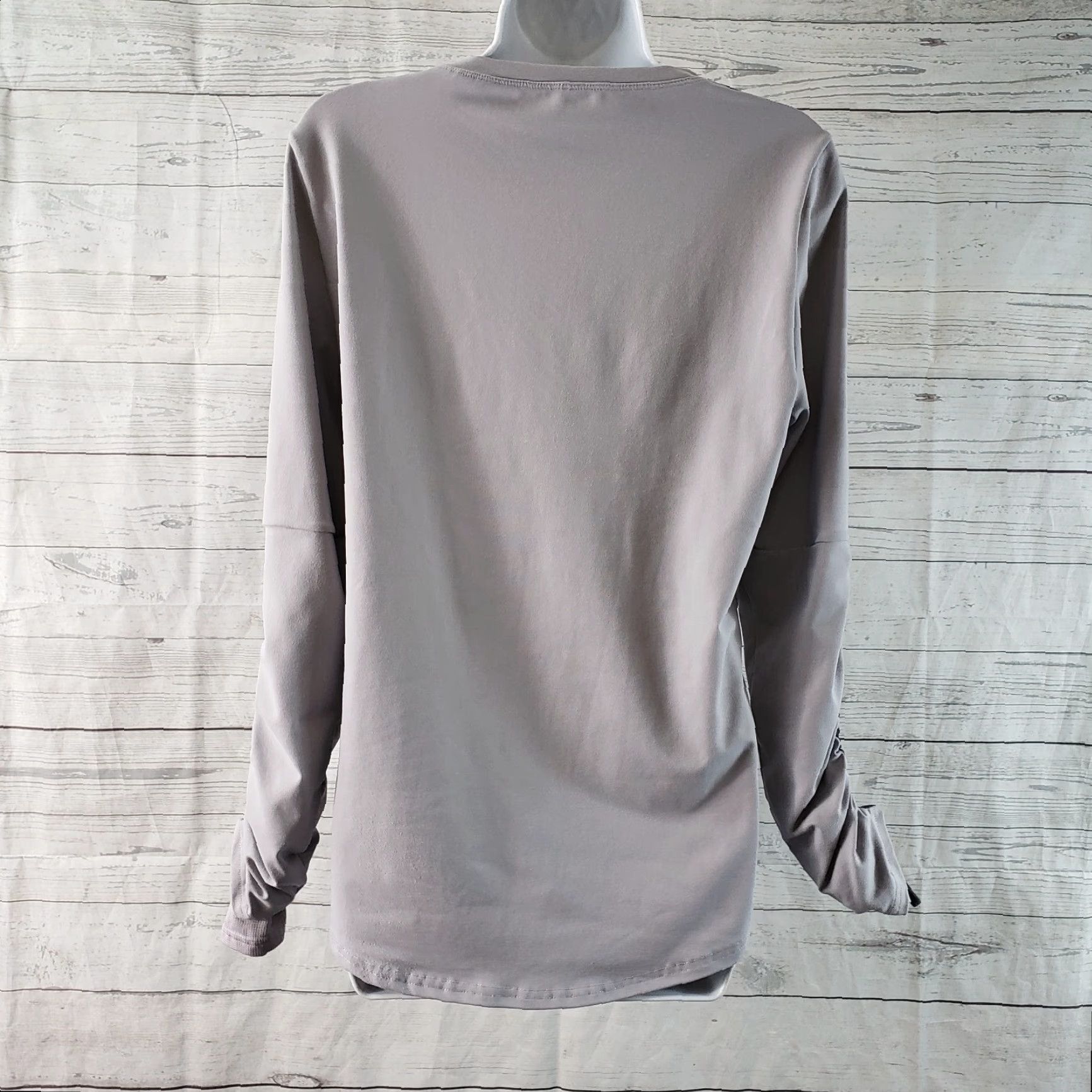 Fabletics Fabletics Womens Top Sz Medium Gray Black Ruched Long Sleeves Size M / US 6-8 / IT 42-44 - 4 Thumbnail