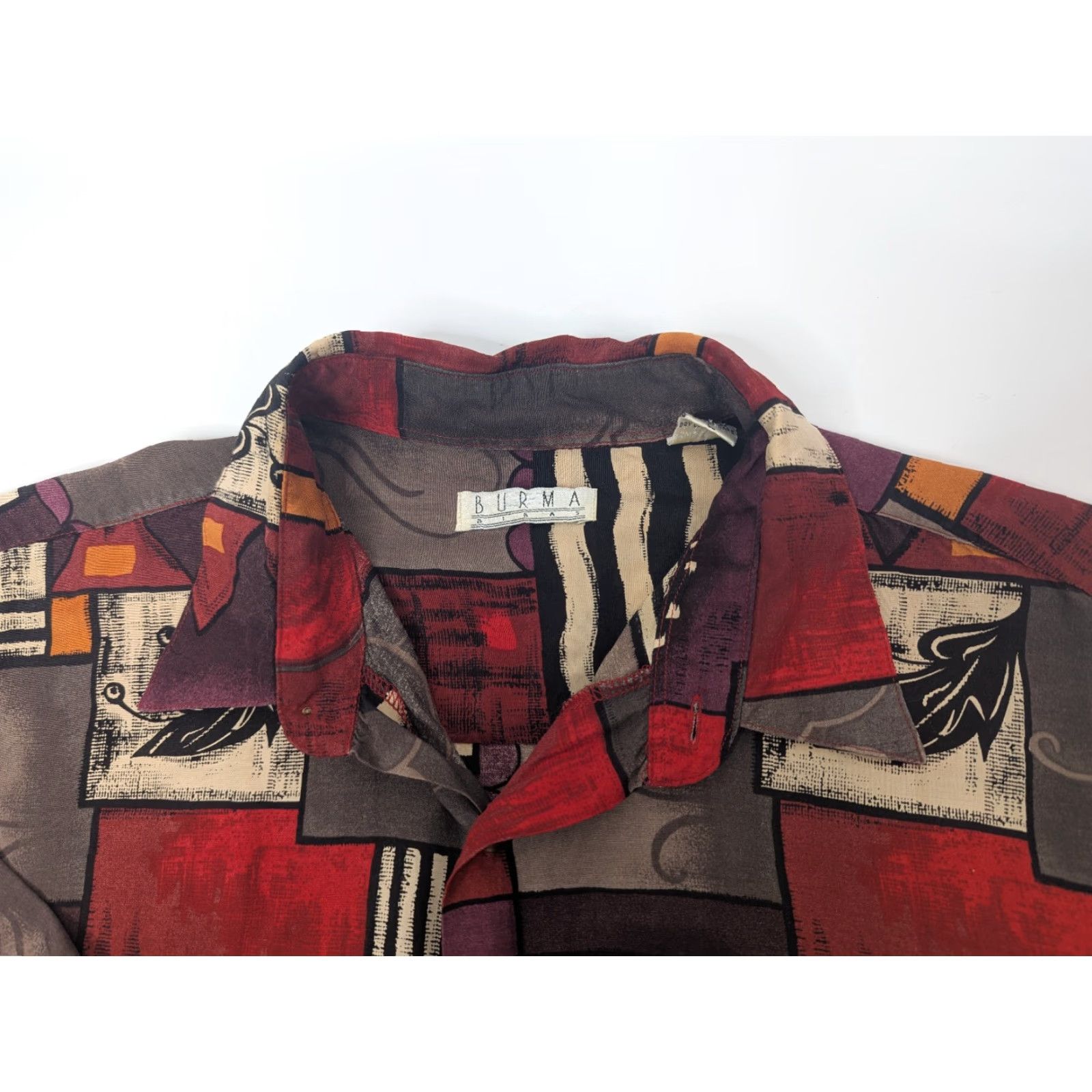 Vintage VTG Burma Bibas Shirt Mens L Red Abstract Geometric Short Sleeve Button-Up Rayon Size US L / EU 52-54 / 3 - 6 Thumbnail