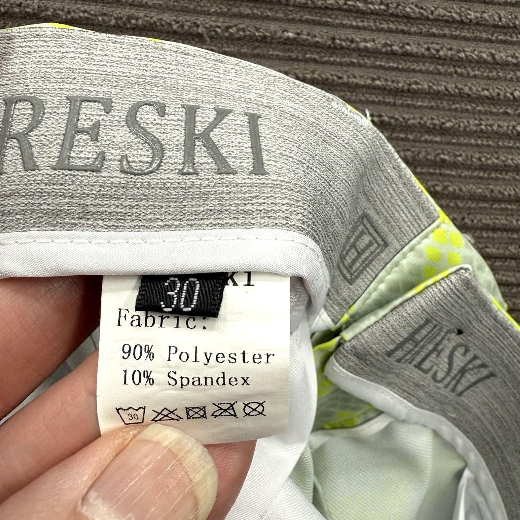 Vintage Hreski Golf Shorts Men 30 Gray Snakeskin Polyester Golfing Performance Athletic Chino Casual Pockets Zipper Logo Flat Front Back Elastic Size US 30 / EU 46 - 4 Thumbnail