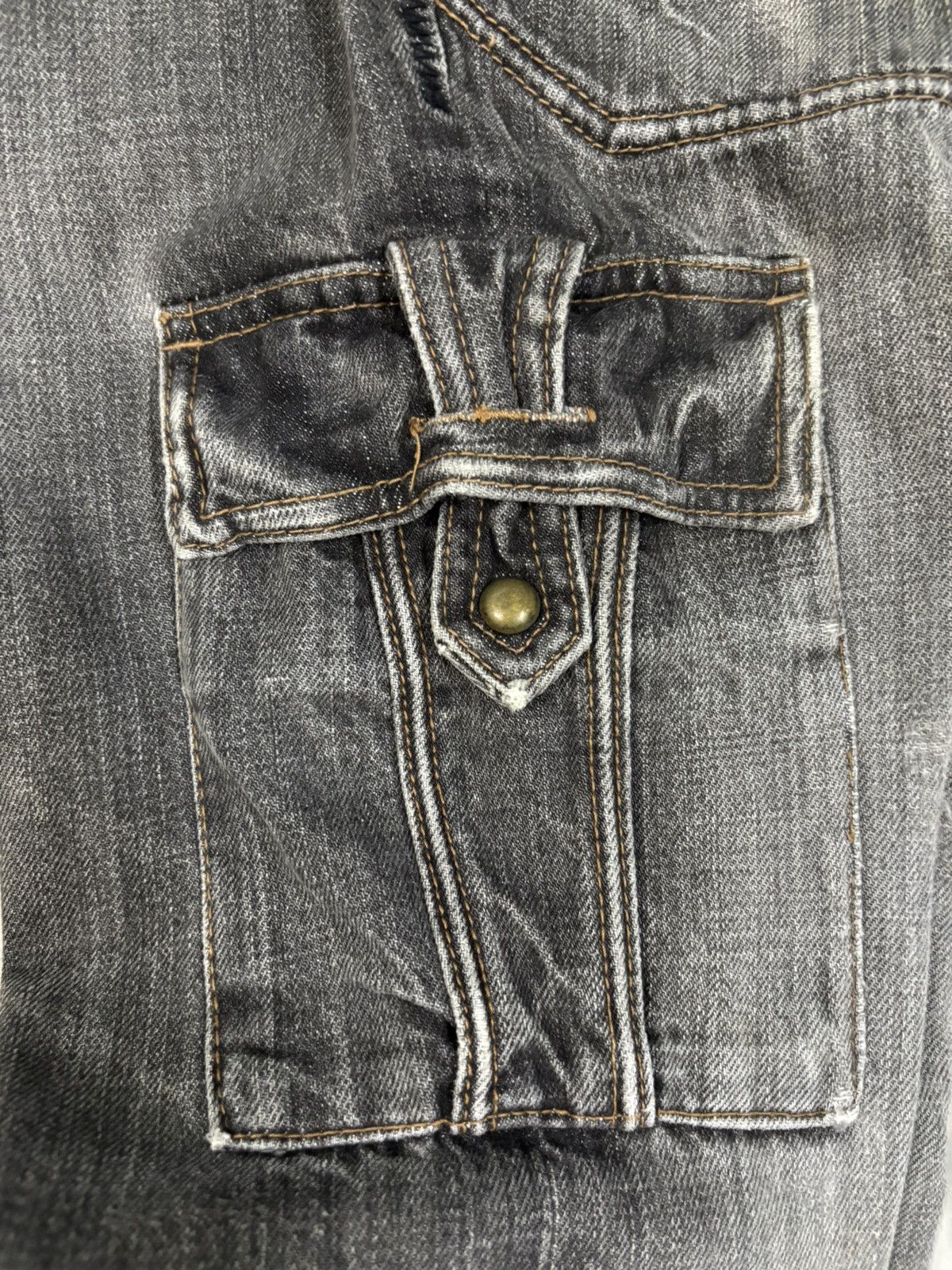 Le Grande Bleu (L.G.B.) Japanese Brand Black Faded Bootcut Distressed Cargo Jeans Size US 31 - 6 Thumbnail