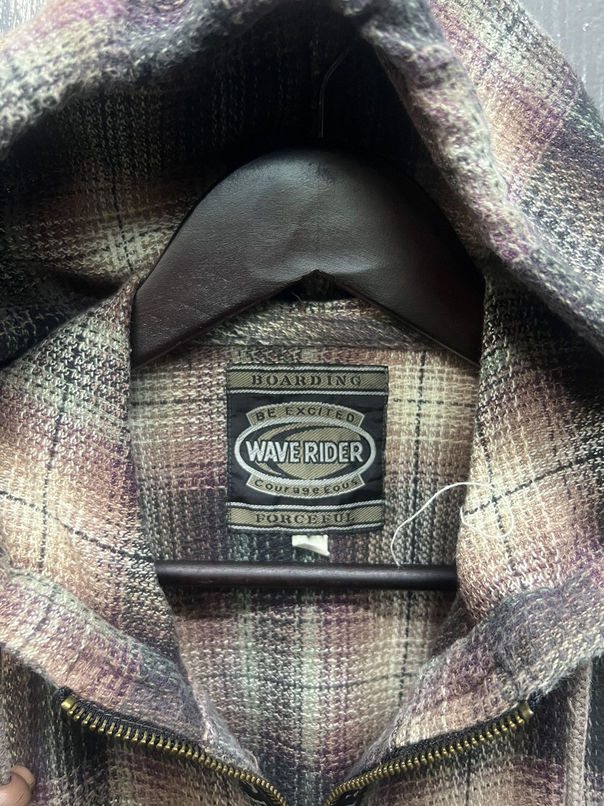 Vintage Vintage Wave Rider Plaid Tartan Hoodie Size US L / EU 52-54 / 3 - 5 Thumbnail
