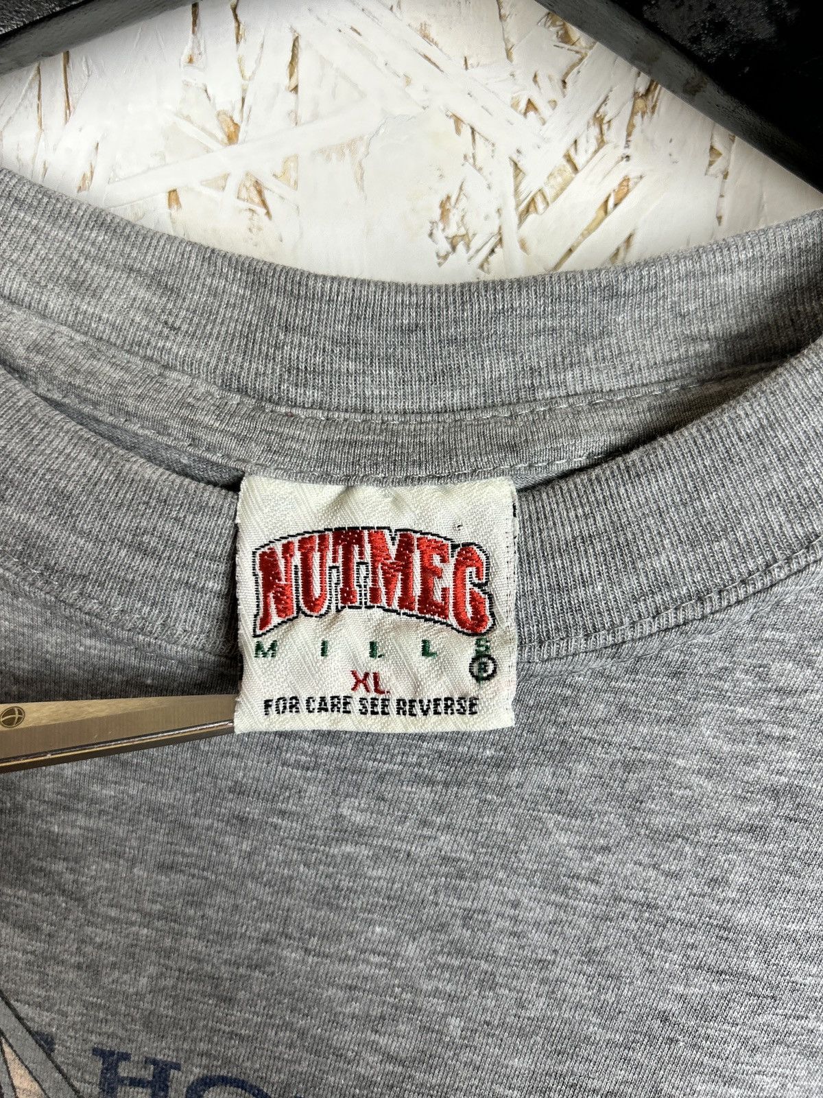 Nutmeg Vintage Georgetown Hoyas 1994 Looney Tunes T-Shirt XL Gray Size US XL / EU 56 / 4 - 8 Thumbnail