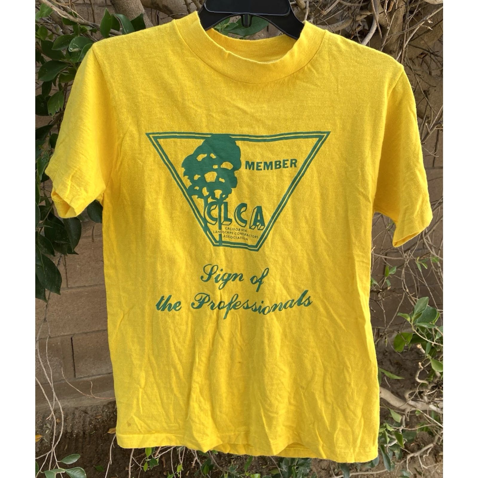 Vintage VINTAGE Westwood T-Shirt Mens M Yellow CLCA CALIFORNIA LANDSCAPERS Do It In The Bushes Comstock Graphic 70s 80s California Funny Shirt Mens Size US M / EU 48-50 / 2 - 3 Thumbnail
