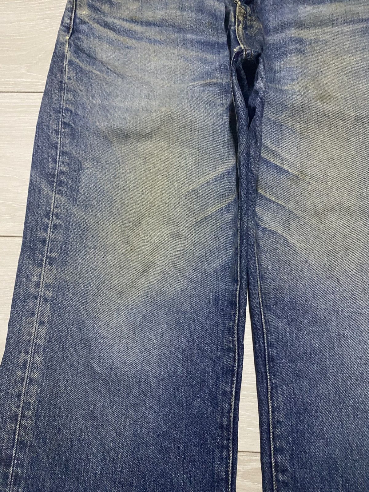 Japanese Brand Vintage Uniqlo Faded Wash Distressed Loose Jeans Size US 35 - 7 Thumbnail