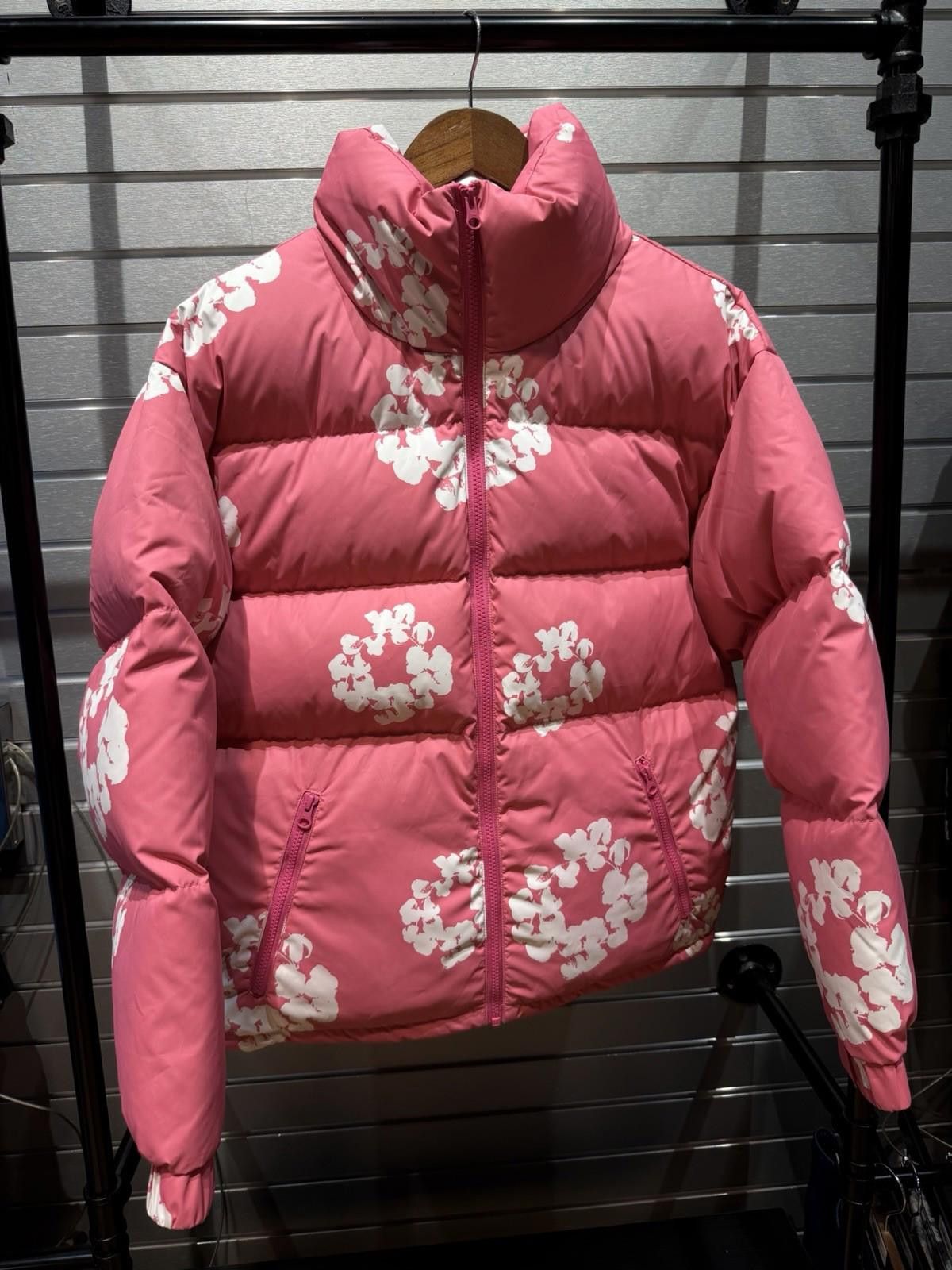 DENIM TEARS Small Cotton Wreath Puffer Jacket Denim Tears Coat New Pink Size US S / EU 44-46 / 1 - 1 Thumbnail
