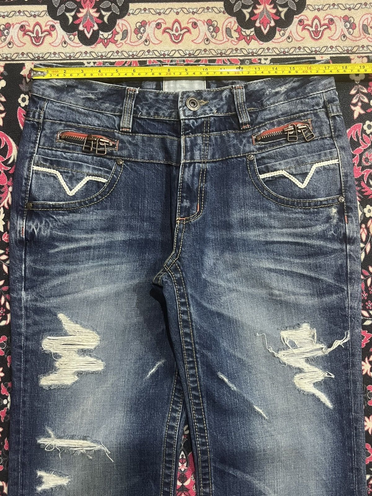 Hysteric Glamour Vintage Japanese Lolita Slogan Clawmark Ripped Loose Jeans Size US 34 / EU 50 - 13 Thumbnail