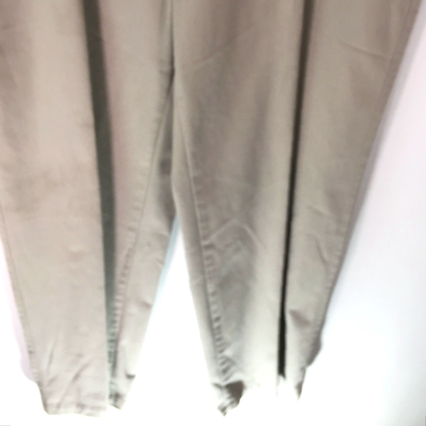 Savane Savane Men's Flat Front High Rise Beige Dress Pants Size 40x32 - Regular Fit, 4 Pocket, Comfort, Machine Washable Size US 40 / EU 56 - 4 Thumbnail