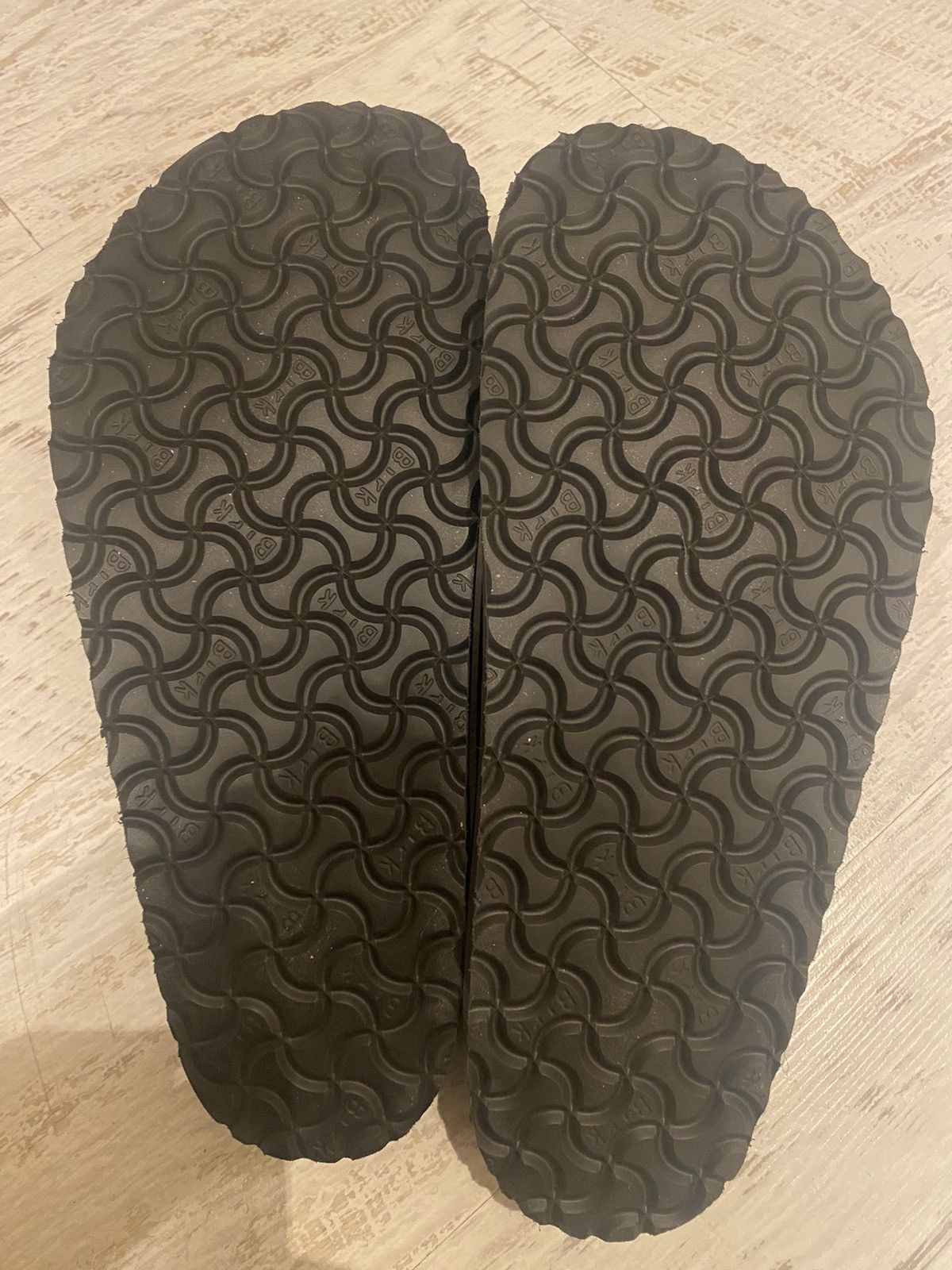 Birkenstock 🖤 Birkenstock 1774 glossy leather 33 dougal slip on Size US 9 / EU 42 - 4 Thumbnail
