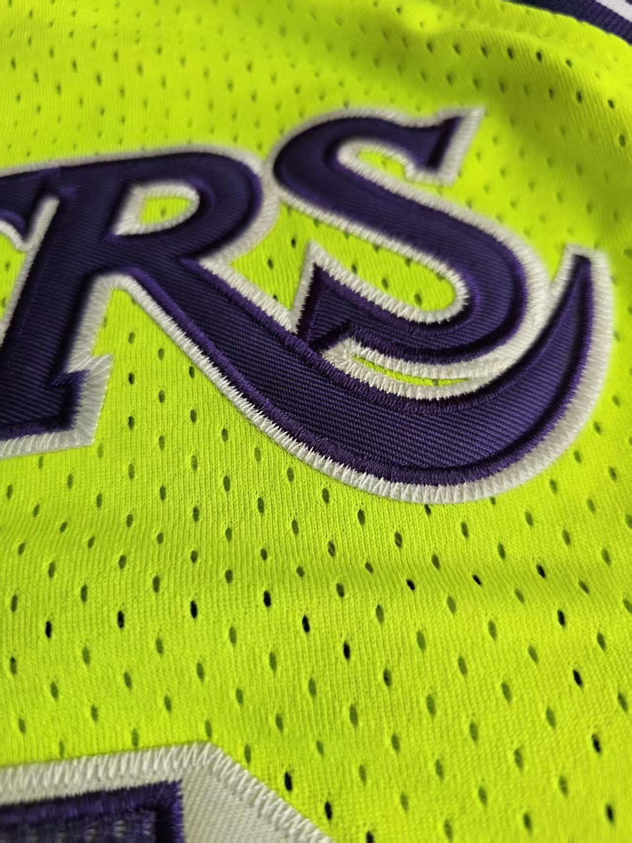 NBA 2007 08 Los Angeles Lakers #24 Kobe Bryant Jersey Green Size US M / EU 48-50 / 2 - 5 Thumbnail