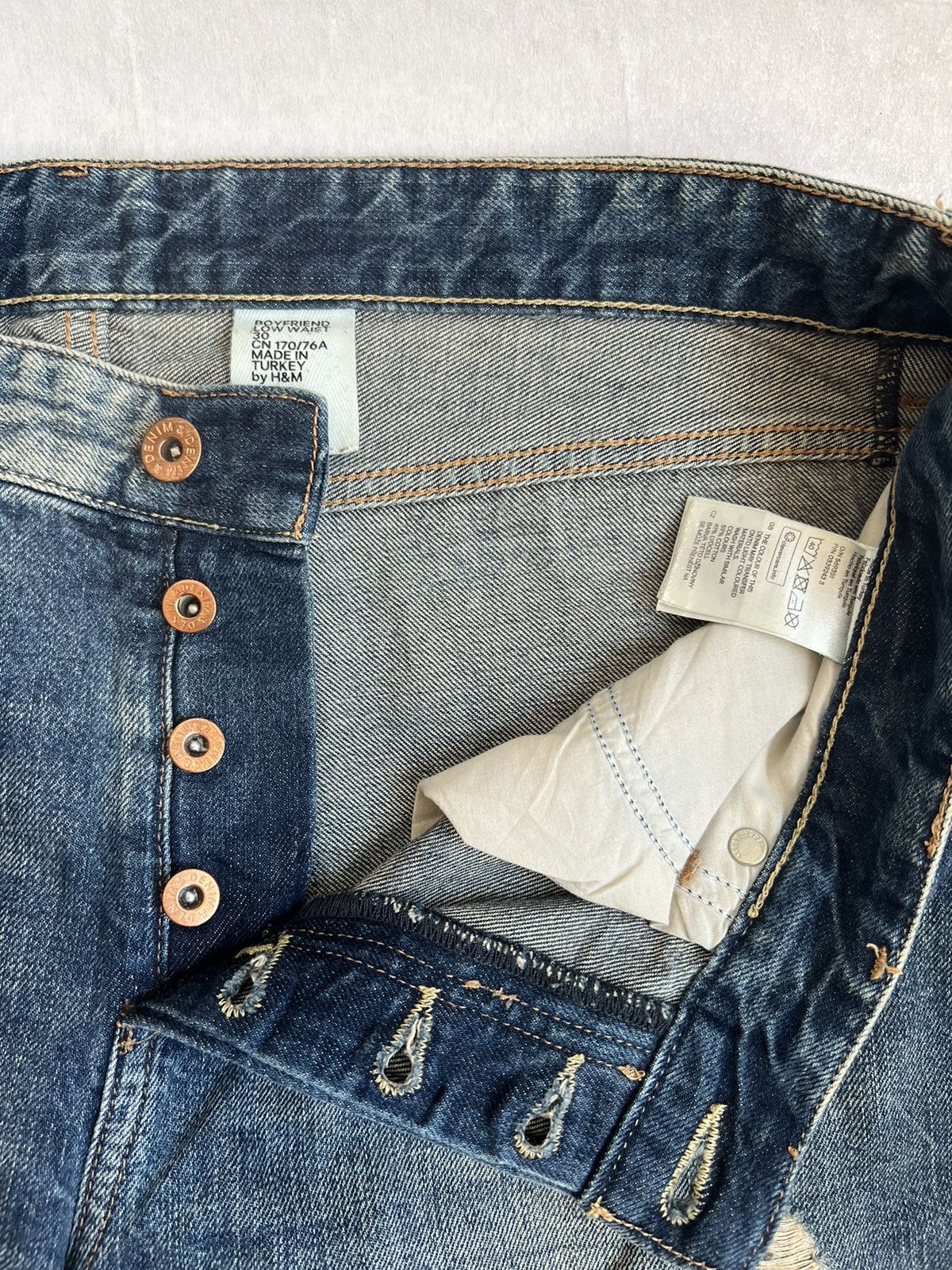 H&M &Denim H&M Skinny Boyfriend Fit Acid Wash Distressed Denim Size US 36 / EU 52 - 7 Thumbnail
