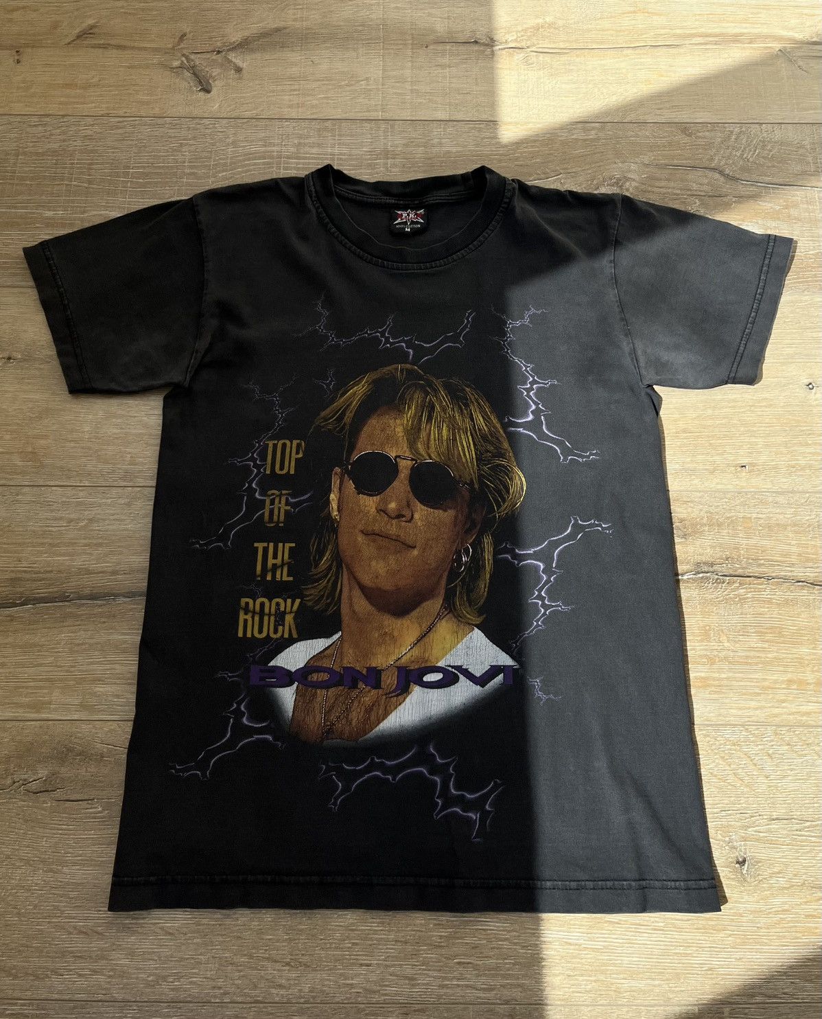 VINTAGE BON JOVI TOP OF THE ROCK T-SHIRT 90S