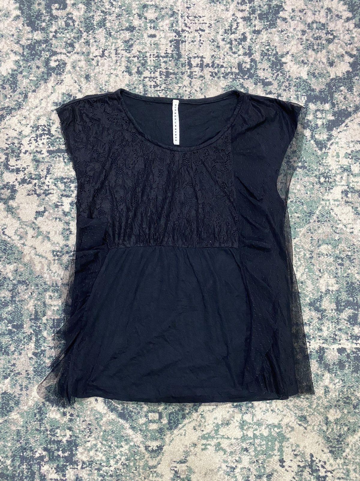 Issey Miyake Sunao Kuwahara By Issey Miyake Crochet Laced Sleeveless Size US M / EU 48-50 / 2 - 1 Thumbnail