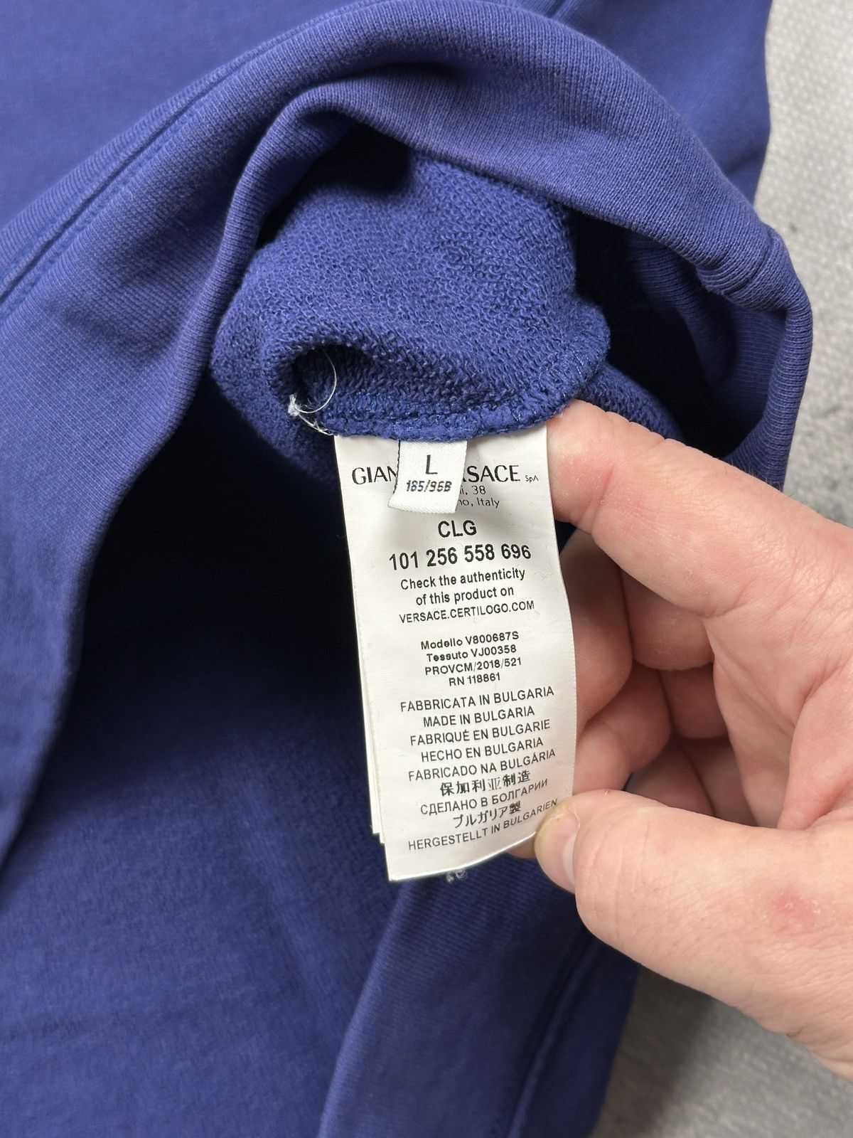 Versace Vintage Versace Blue Purple Sweatshirt Medusa Logo Crewneck Size US L / EU 52-54 / 3 - 9 Thumbnail